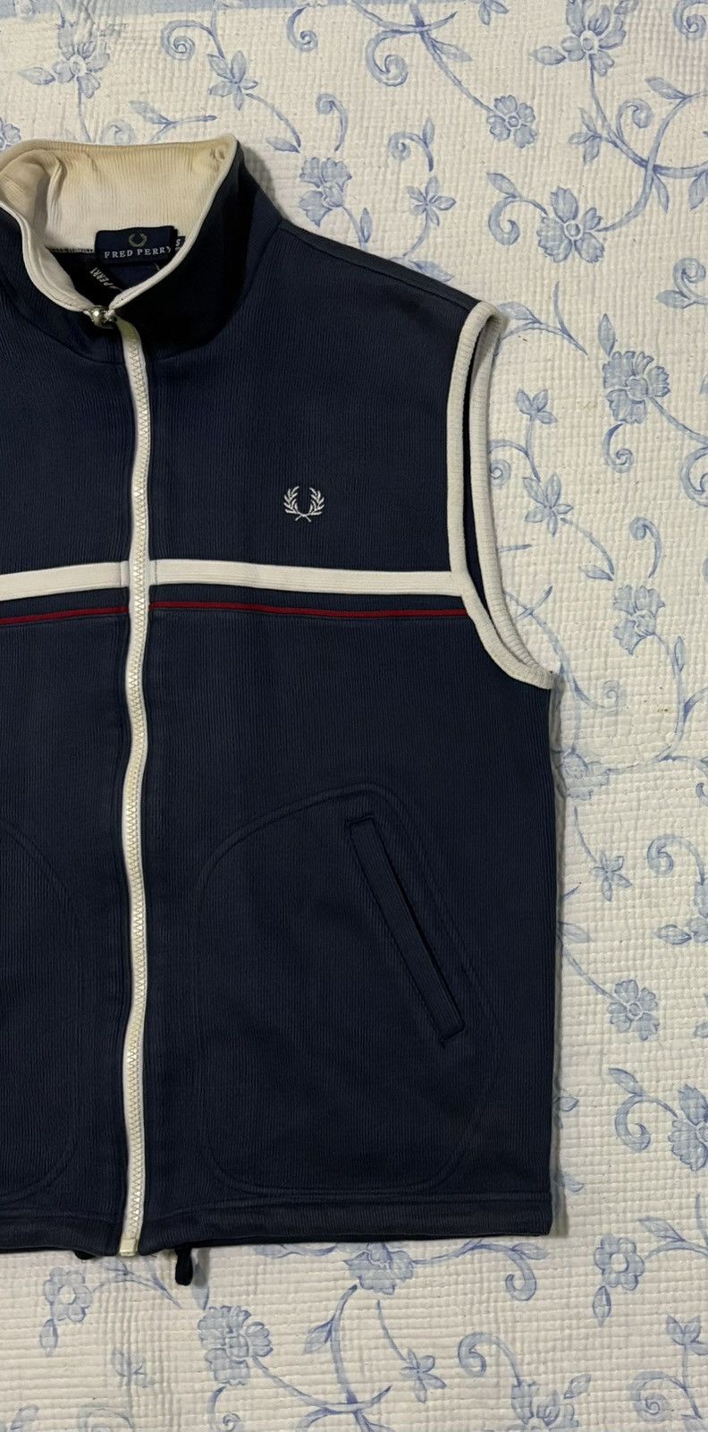 Fred Perry Fred Perry Vest Sleeveless Jacket Size US S / EU 44-46 / 1 - 3 Thumbnail