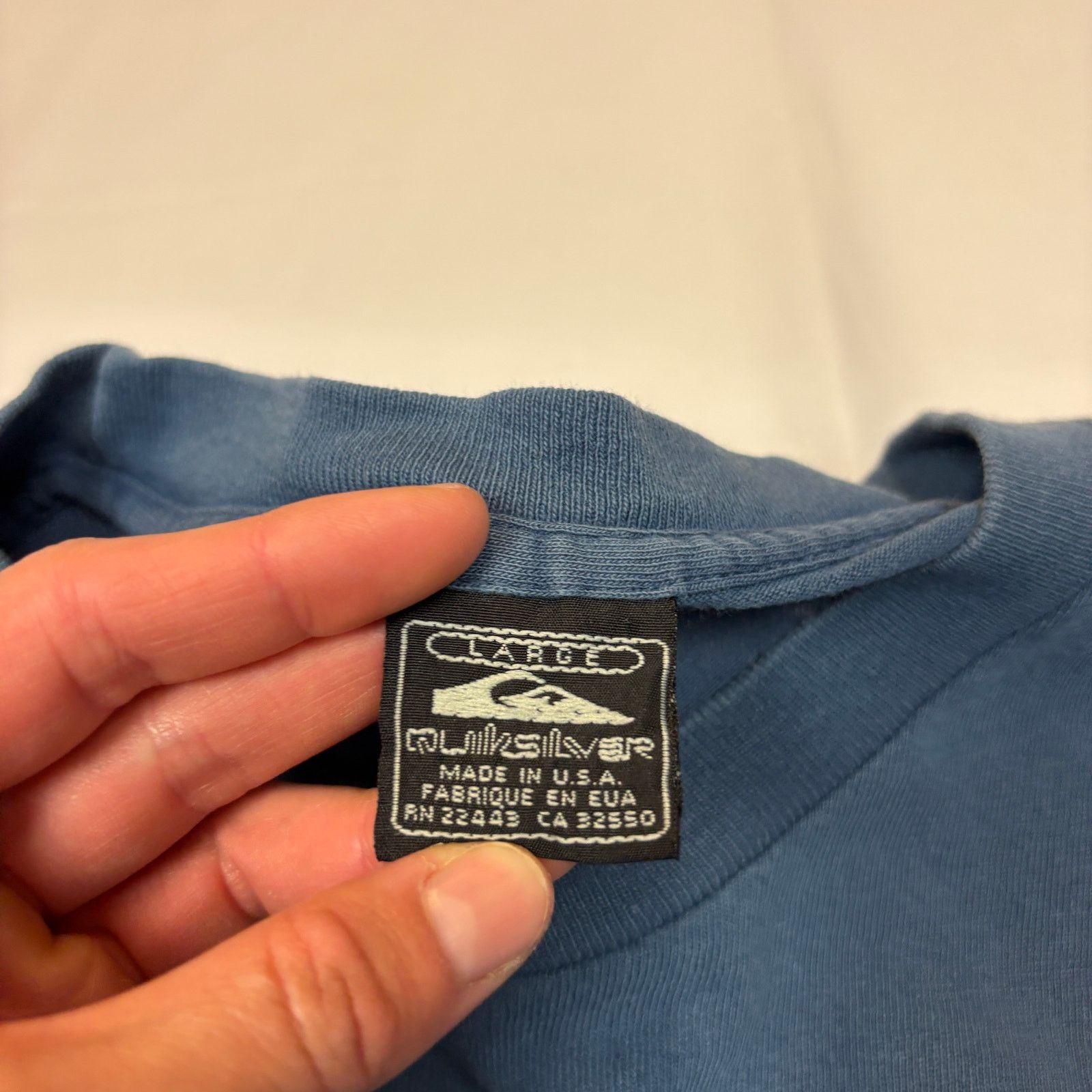 Quiksilver Vintage 90s Quiksilver Tee Shirt Men's Large Surf Big Logo Size US L / EU 52-54 / 3 - 5 Thumbnail