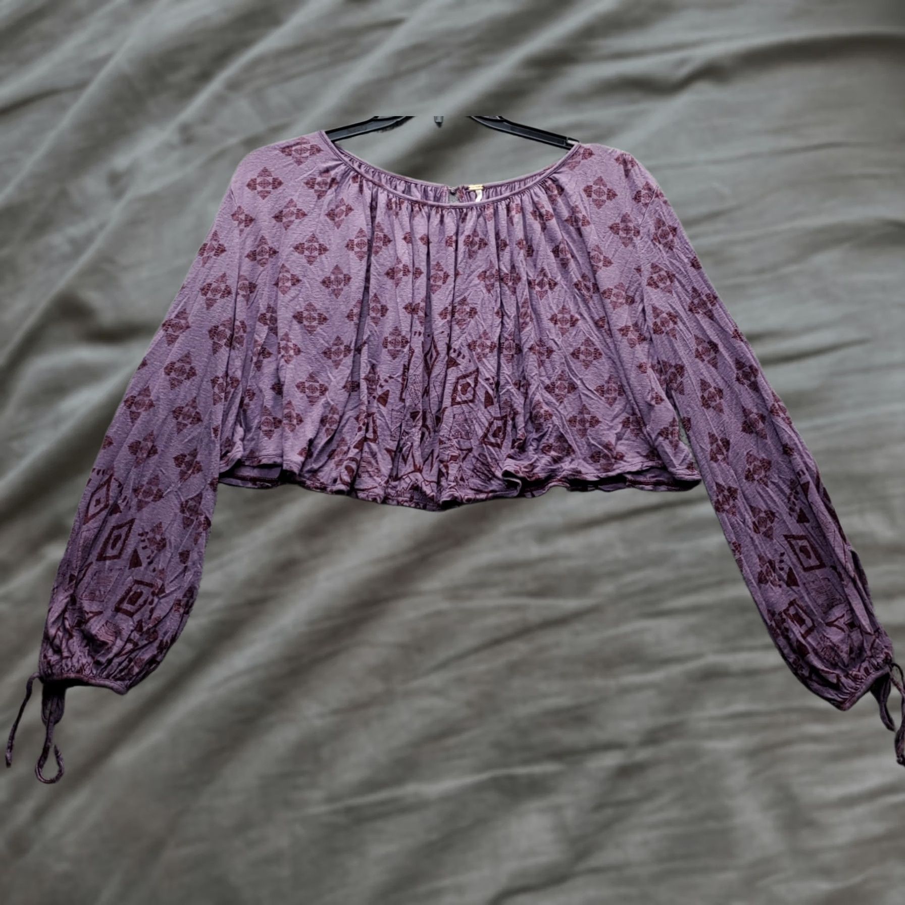 Free People Free People Crop Top Women's M Multi Geometric Balloon Sleeve Pleated Round Neck Size M / US 6-8 / IT 42-44 - 1 Thumbnail