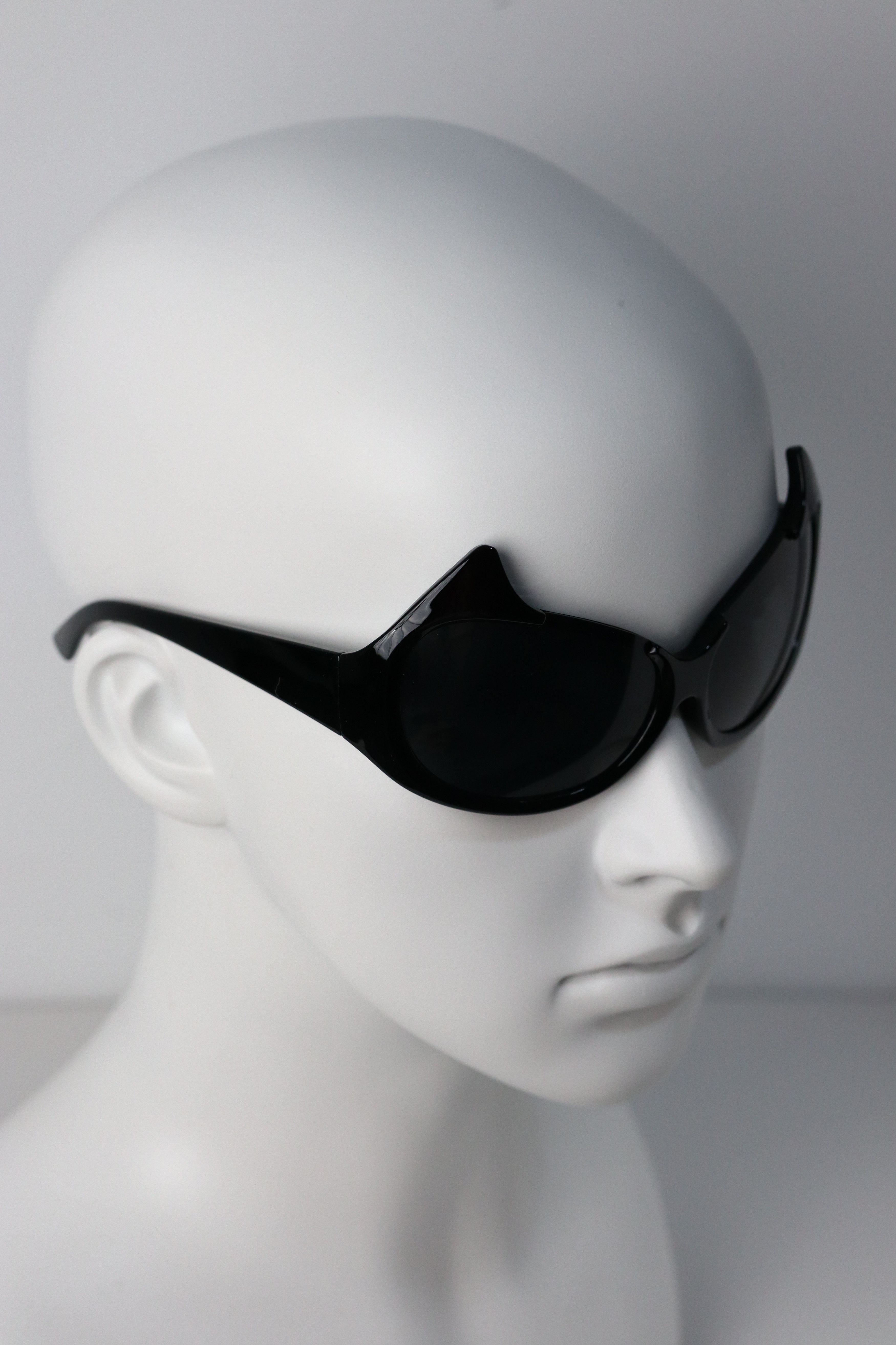 Japanese Brand Y2k Avant Garde Futuristic Little Devil Black Sunglasses OS Size ONE SIZE - 3 Thumbnail