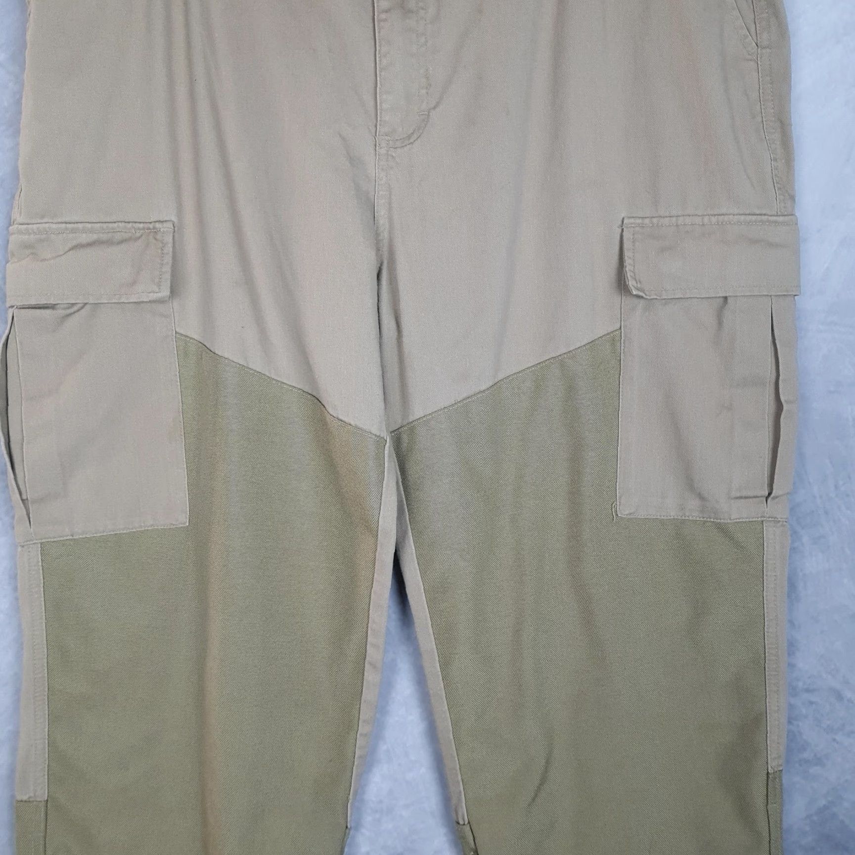Vintage Cabela's Pants Mens 38 Beige Cargo Field Hunting Briar Brush Guard Upland Cotton Polyester Nylon Cargo Pockets Flat Front Zip Mens 38 Inseam 31 Beige Size US 38 / EU 54 - 6 Thumbnail