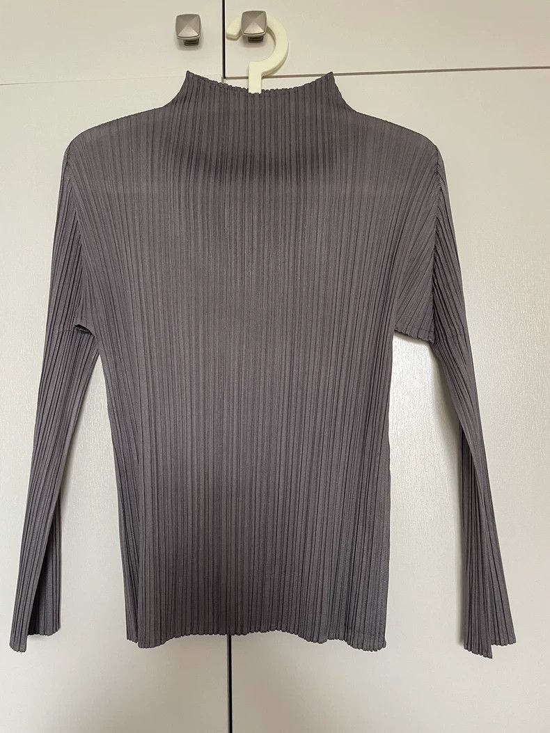 issey miyake size:3 Classic pleated top