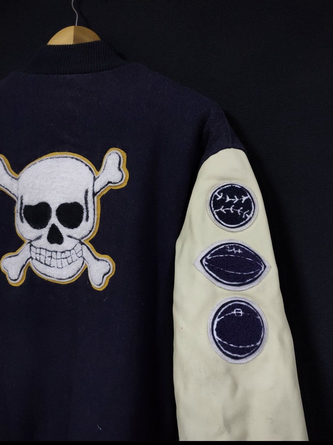 Delong 80’s RARE DELONG SKULL EMBROIDERY VARSITY JACKETS Size US L / EU 52-54 / 3 - 6 Thumbnail