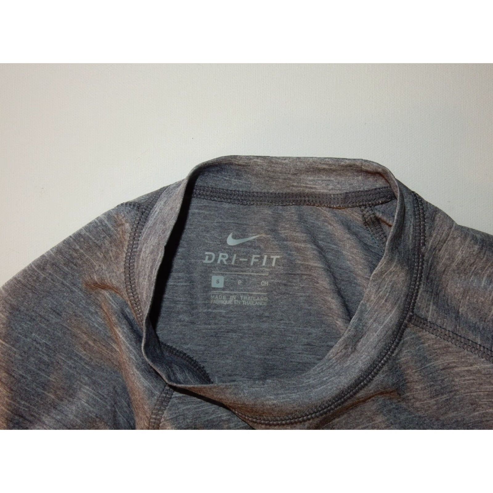 Bally Nike Men's T Shirt S UPF Dri-Fit 40+ Gray Short Sleeve Polyester Mens Shirt Size US S / EU 44-46 / 1 - 3 Thumbnail
