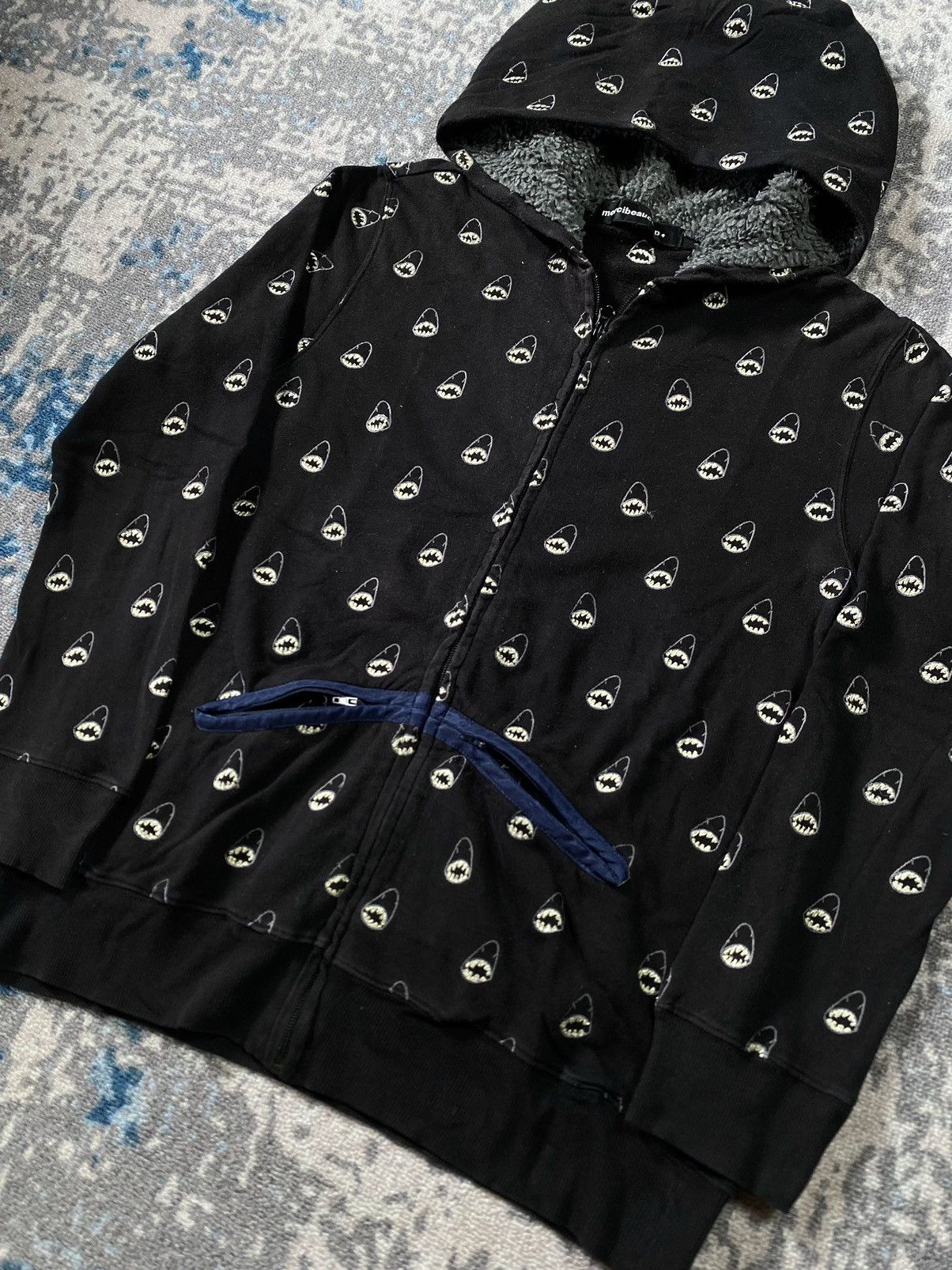 Issey Miyake Mercibeaucoup By Issey Miyake Emboidary Shark Hoodie Size US L / EU 52-54 / 3 - 4 Thumbnail