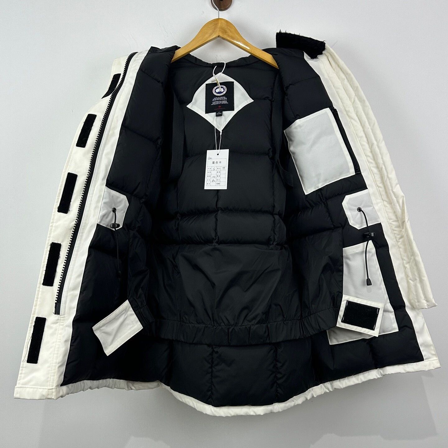 Canada Goose Canada Goose Expedition Hooded Down Jacket S Size US S / EU 44-46 / 1 - 5 Thumbnail