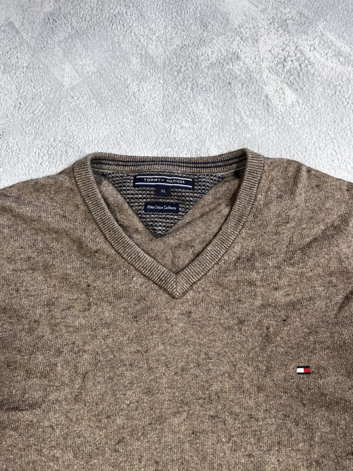 Tommy Hilfiger × Vintage Vintage 90s Tommy Hilfiger sweater old money style size XL Size US XL / EU 56 / 4 - 3 Thumbnail