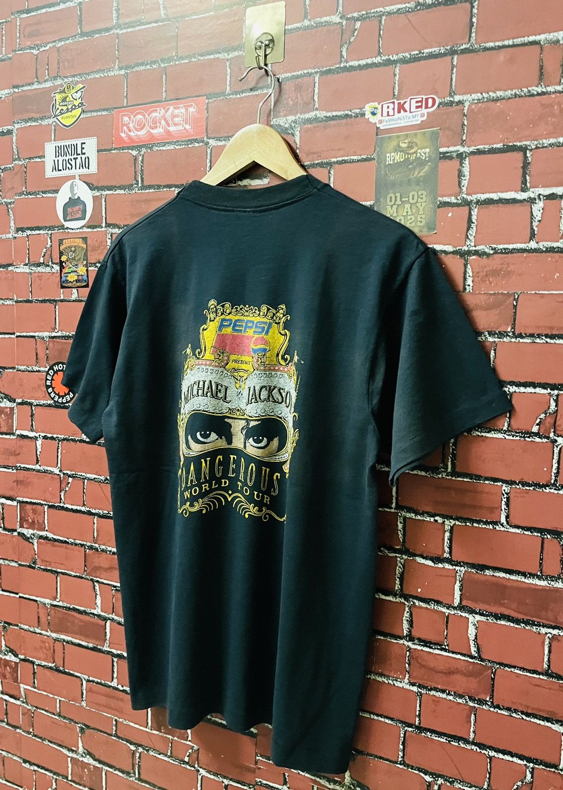 Michael Jackson VINTAGE MICHAEL JACKSON x PEPSI DANGEROUS WORLD TOUR 90s Size US L / EU 52-54 / 3 - 8 Thumbnail