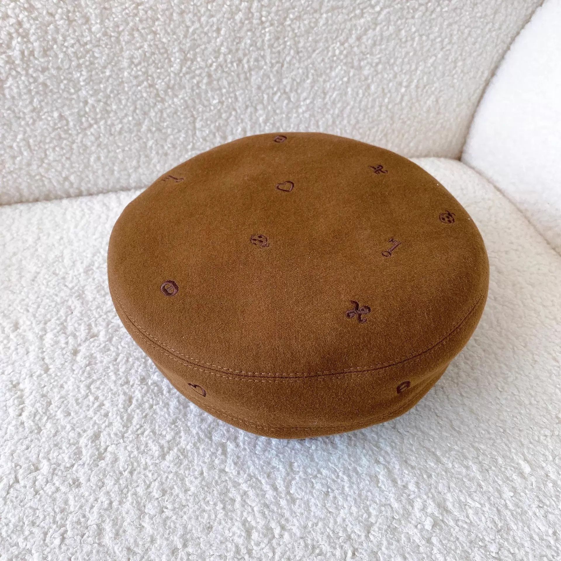 Hermes Hermes Embroidered Cashmere Beret Women's NWT 56 Size ONE SIZE - 4 Thumbnail