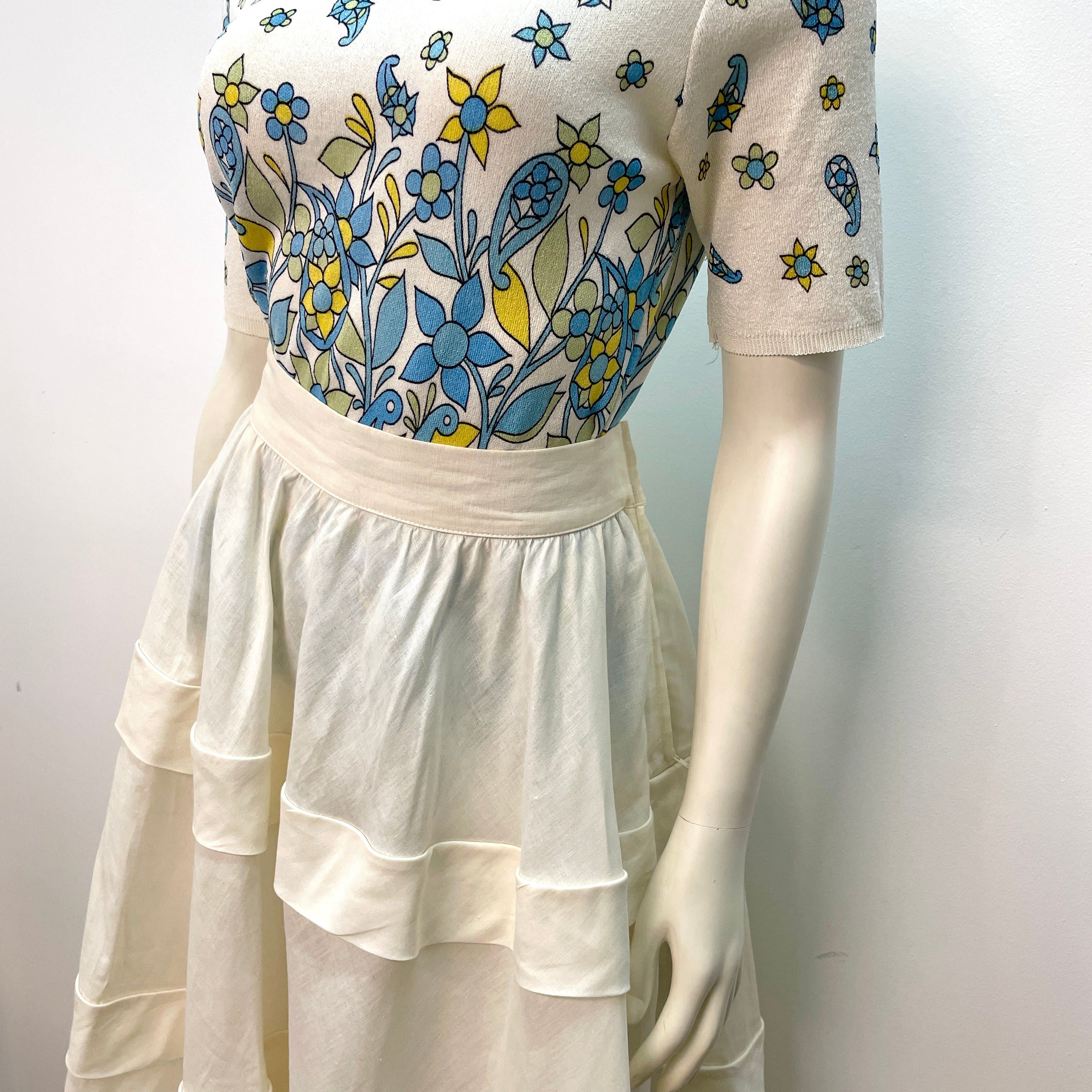 Valentino 90s "Night" By Valentino Vintage Designer Lacy Linen Summer Skirt Made In Italy Size 26" Size 26" / US 2 / IT 38 - 3 Thumbnail