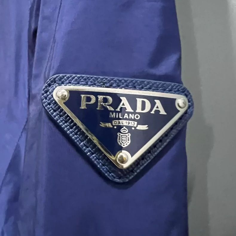 Prada Prada Color-blocked triangle double-sided nylon jacket 2502 Size US S / EU 44-46 / 1 - 4 Thumbnail