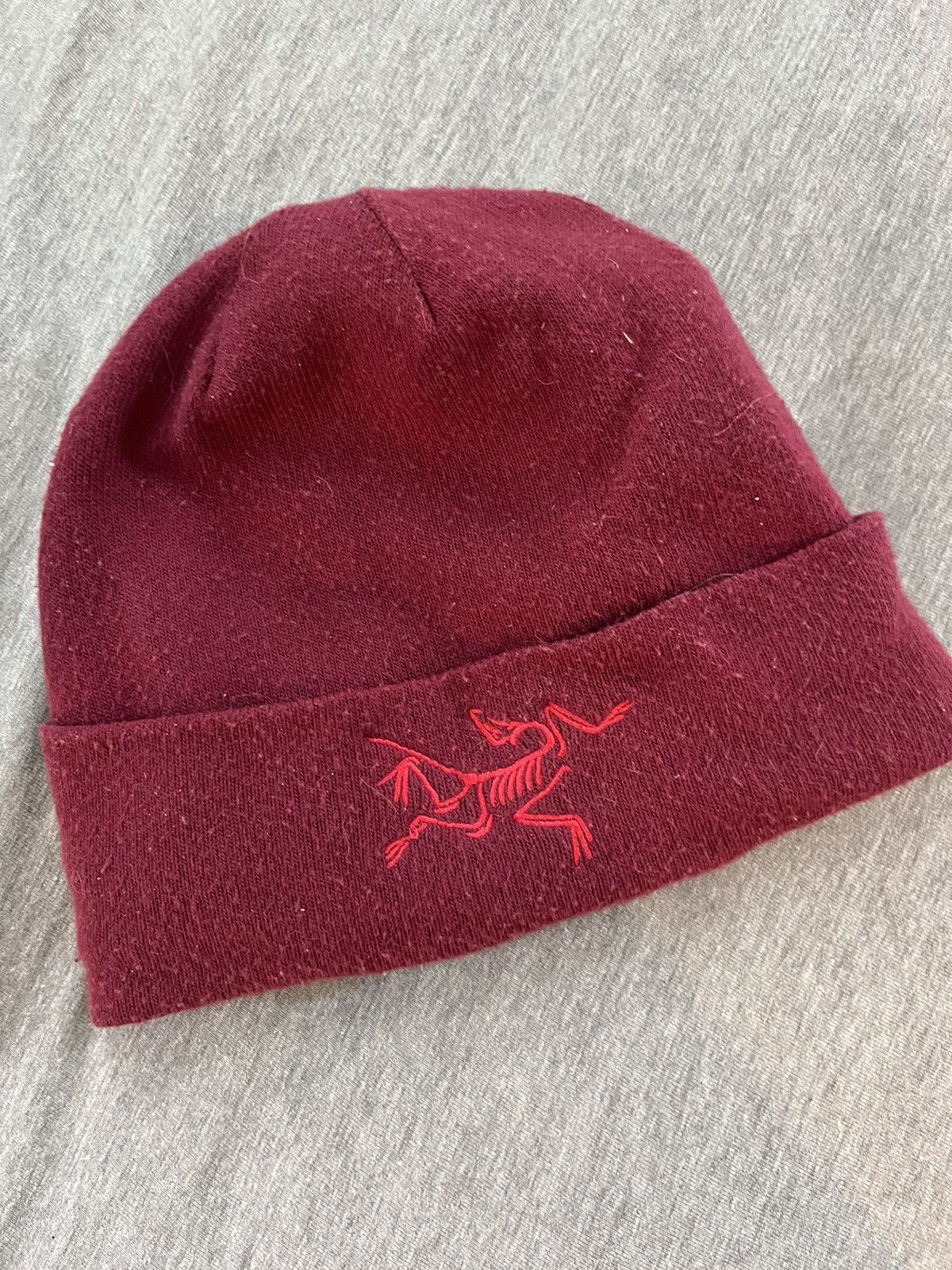 Arc'teryx Red Arc’Teryx Beanie Size ONE SIZE - 1 Thumbnail