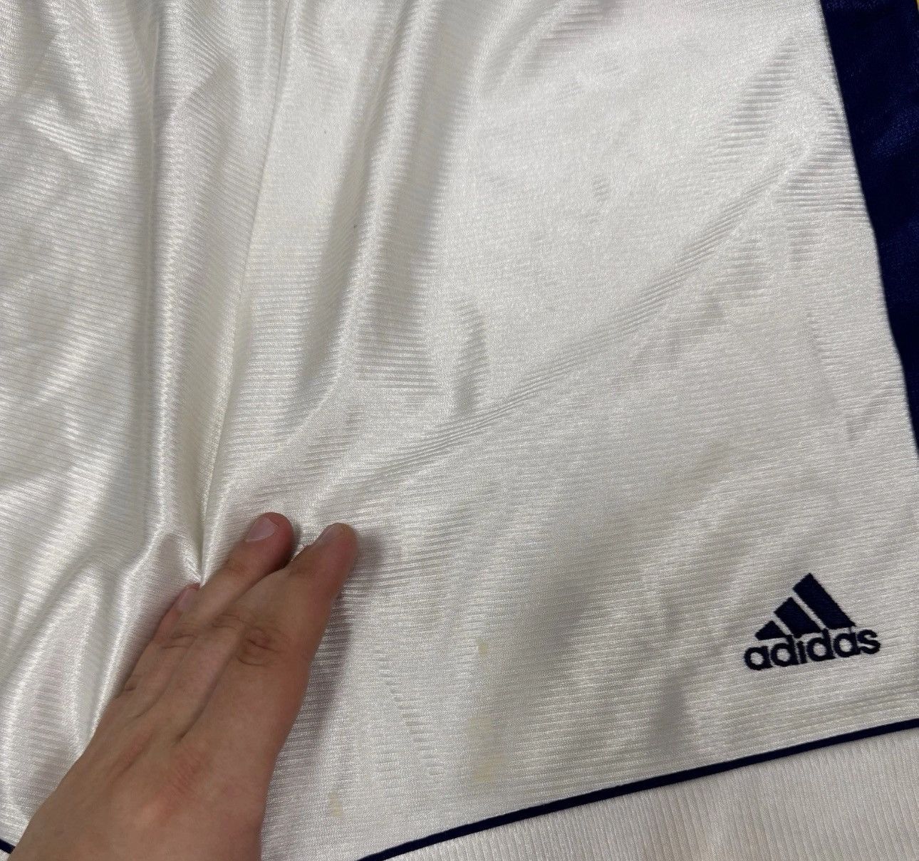 Adidas Vintage Adidas Real Madrid Football Shorts White 1998/1999 Size US 32 / EU 48 - 7 Thumbnail