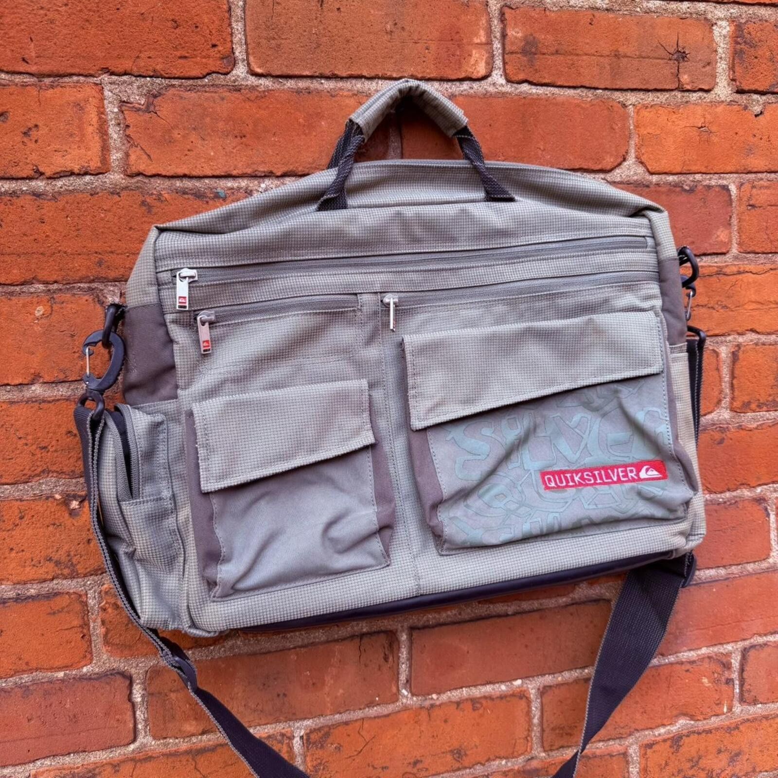 Quiksilver vintage quiksilver laptop bag 00s OS Size ONE SIZE - 2 Thumbnail
