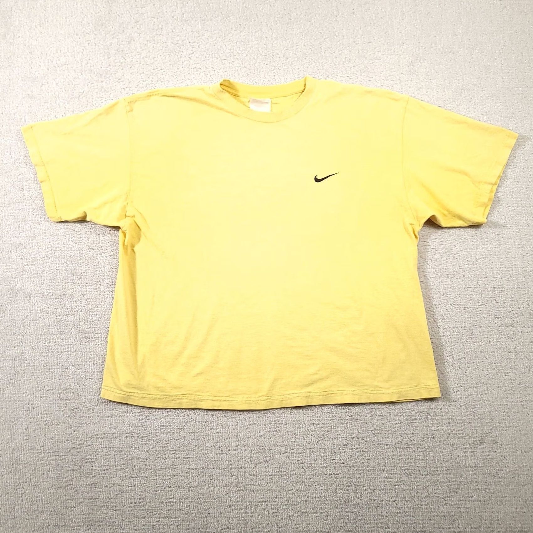Nike VINTAGE Nike Shirt Mens XL Yellow Swoosh Short Sleeve Crewneck Faded Grunge Size US XL / EU 56 / 4 - 2 Thumbnail