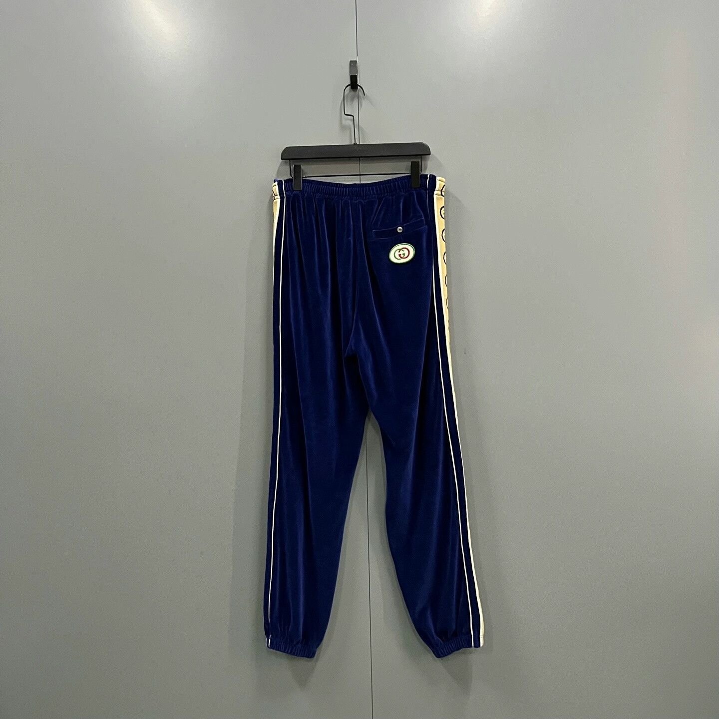 Gucci Gucci Blue Velvet Side GG Sweatpants Size US 26 / EU 42 - 1 Thumbnail