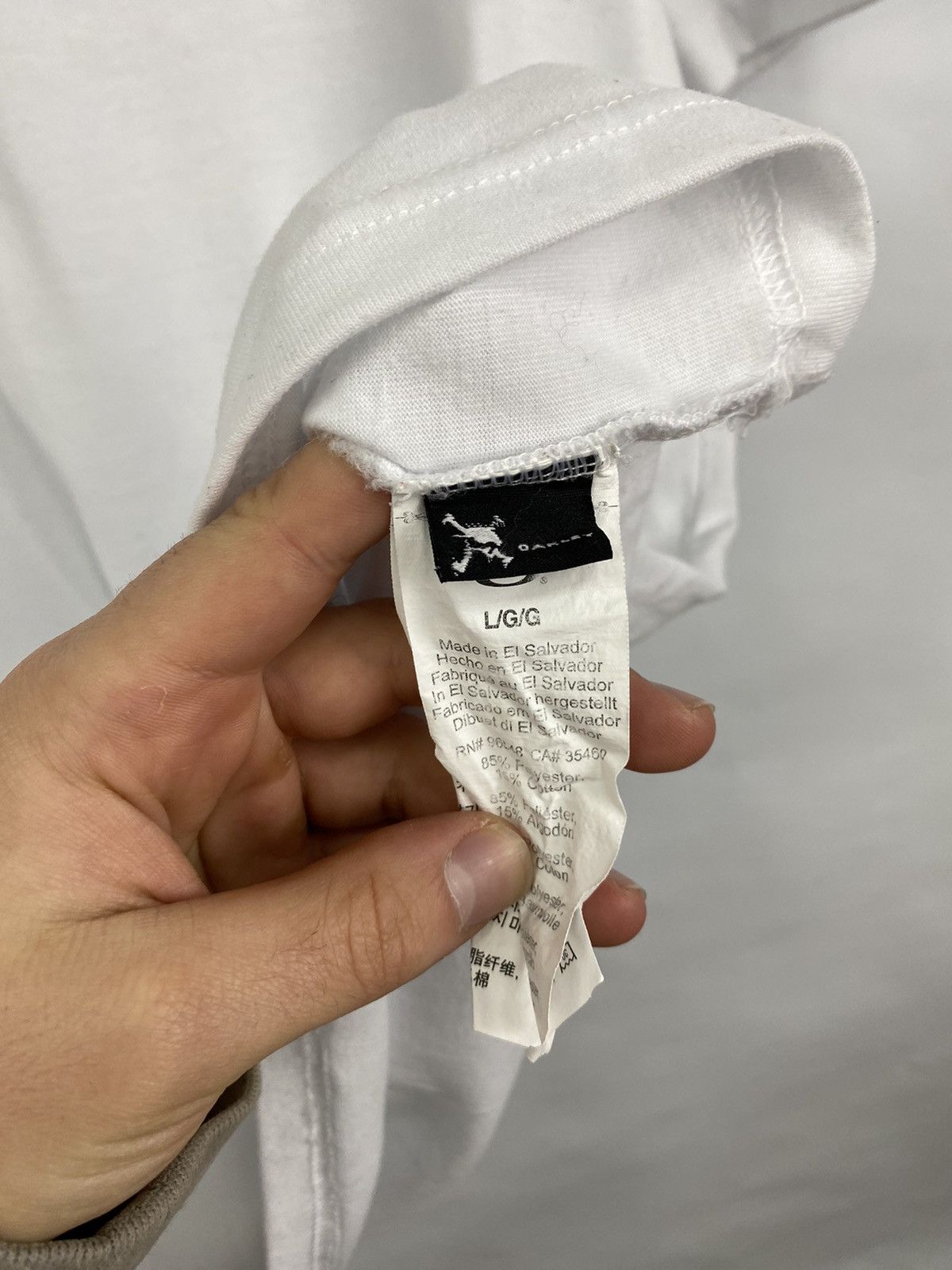 Oakley × Vintage 🇺🇸 Vintage Y2K Oakley Big Logo T-Shirt Rare Retro Hype Size US L / EU 52-54 / 3 - 6 Thumbnail