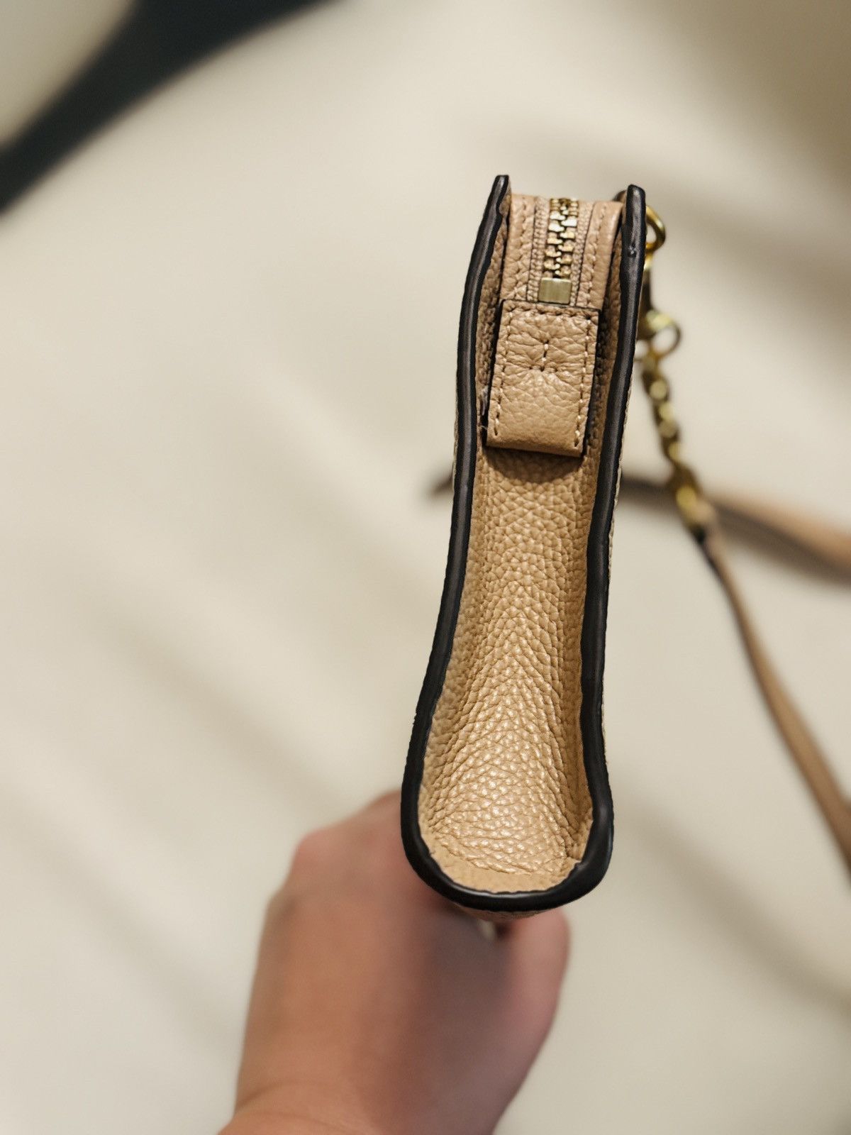 Tory Burch Tory Burch Carson Zip Top Crossbody Bag cream crossbody bag Size ONE SIZE - 8 Thumbnail