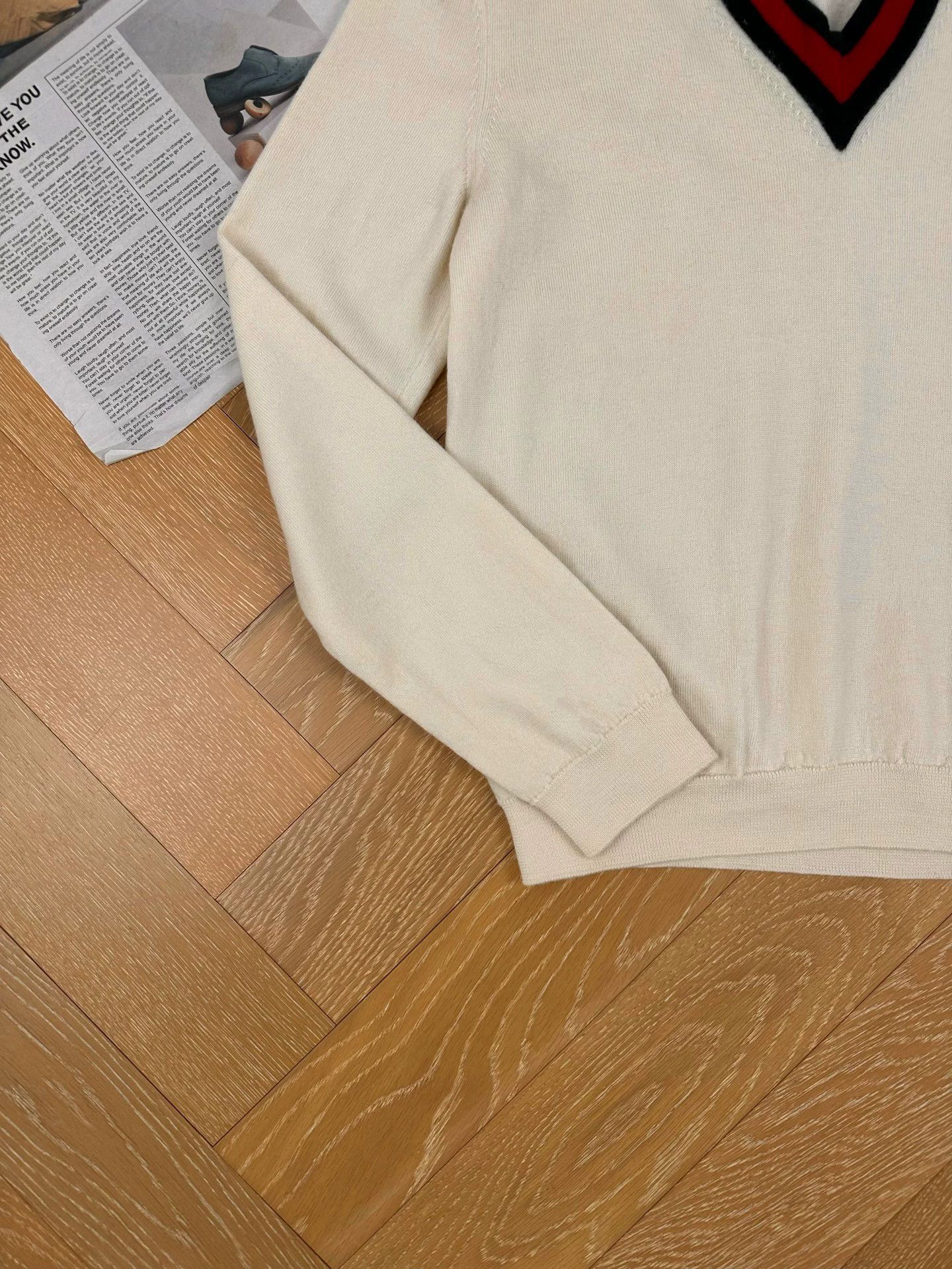 Gucci GUCCI women's V-neck long-sleeve striped ivory knit sweater Size M / US 6-8 / IT 42-44 - 4 Thumbnail