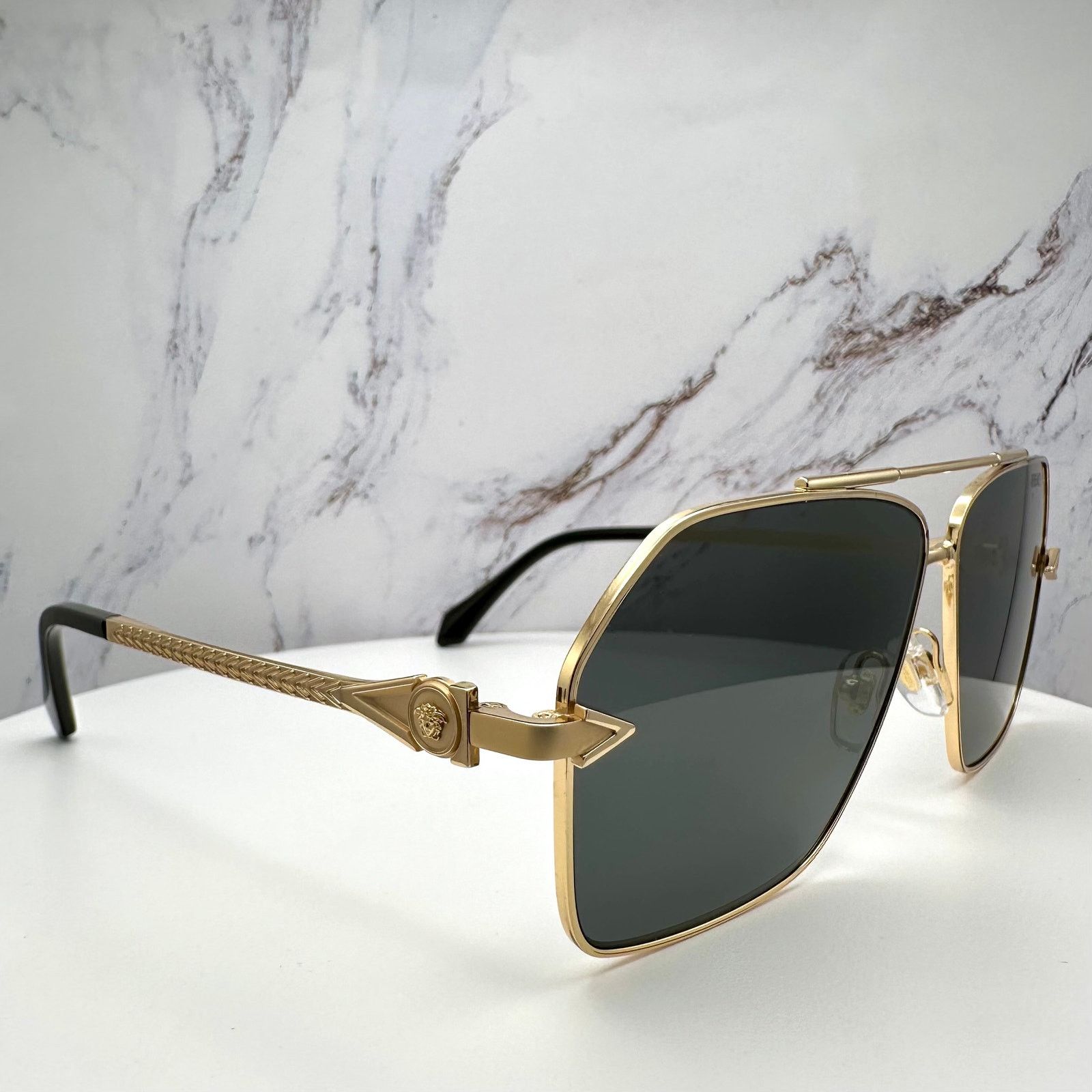 Versace New VERSACE Gold Metal Square Pilot Aviator Sunglasses Size ONE SIZE - 4 Thumbnail