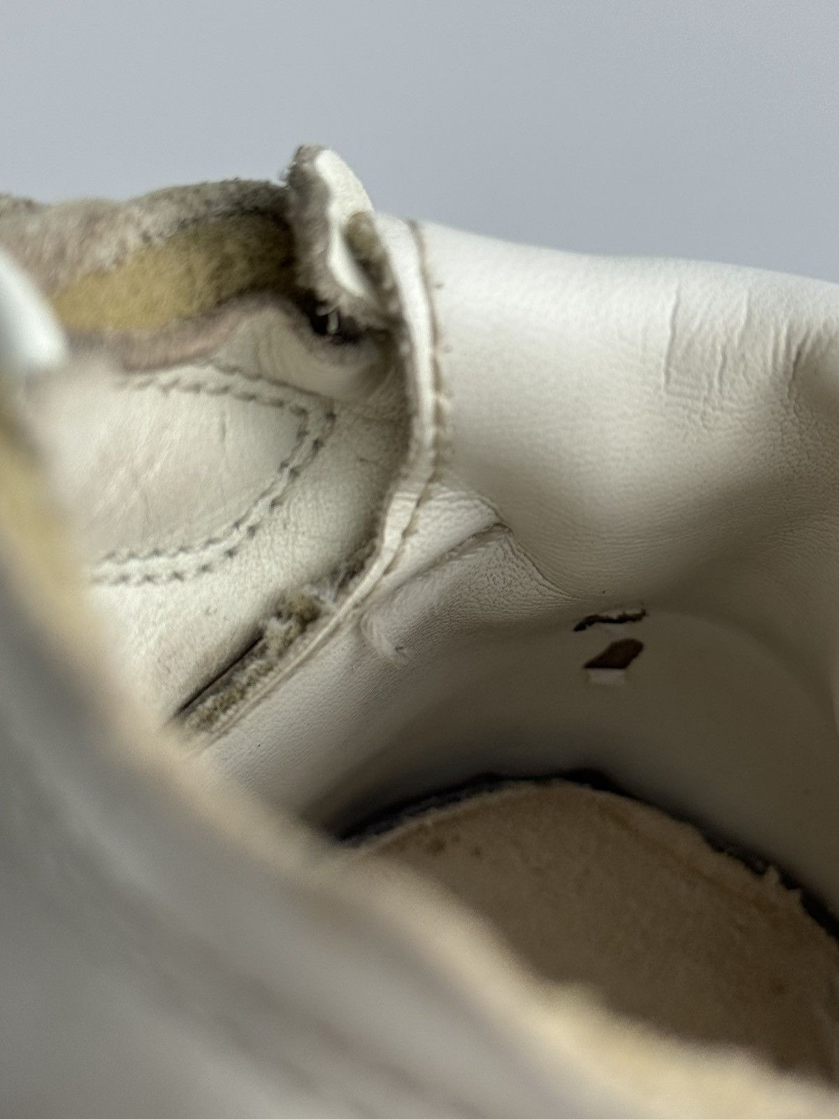 Comme des Garcons × Nike Comme des Garçons x Nike Air Force 1 Mid 'Triple White' Size US 5.5 / EU 38 - 16 Thumbnail