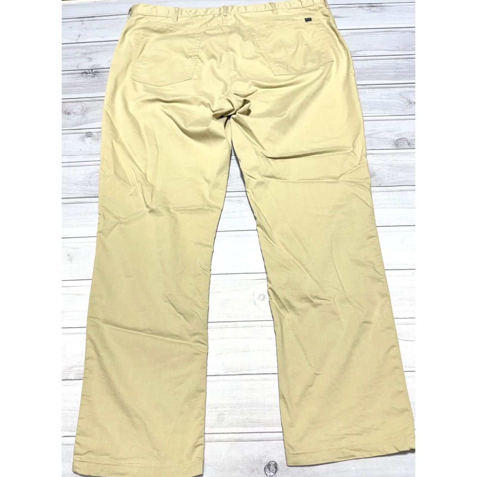 Polo Ralph Lauren Polo Ralph Lauren Pants Mens 40x32 Beige Tailored Fit Performance Twill Golf Chino Regular Straight Casual Pants Mens Beige Polo Ralph Lauren Size US L / EU 52-54 / 3 - 2 Thumbnail