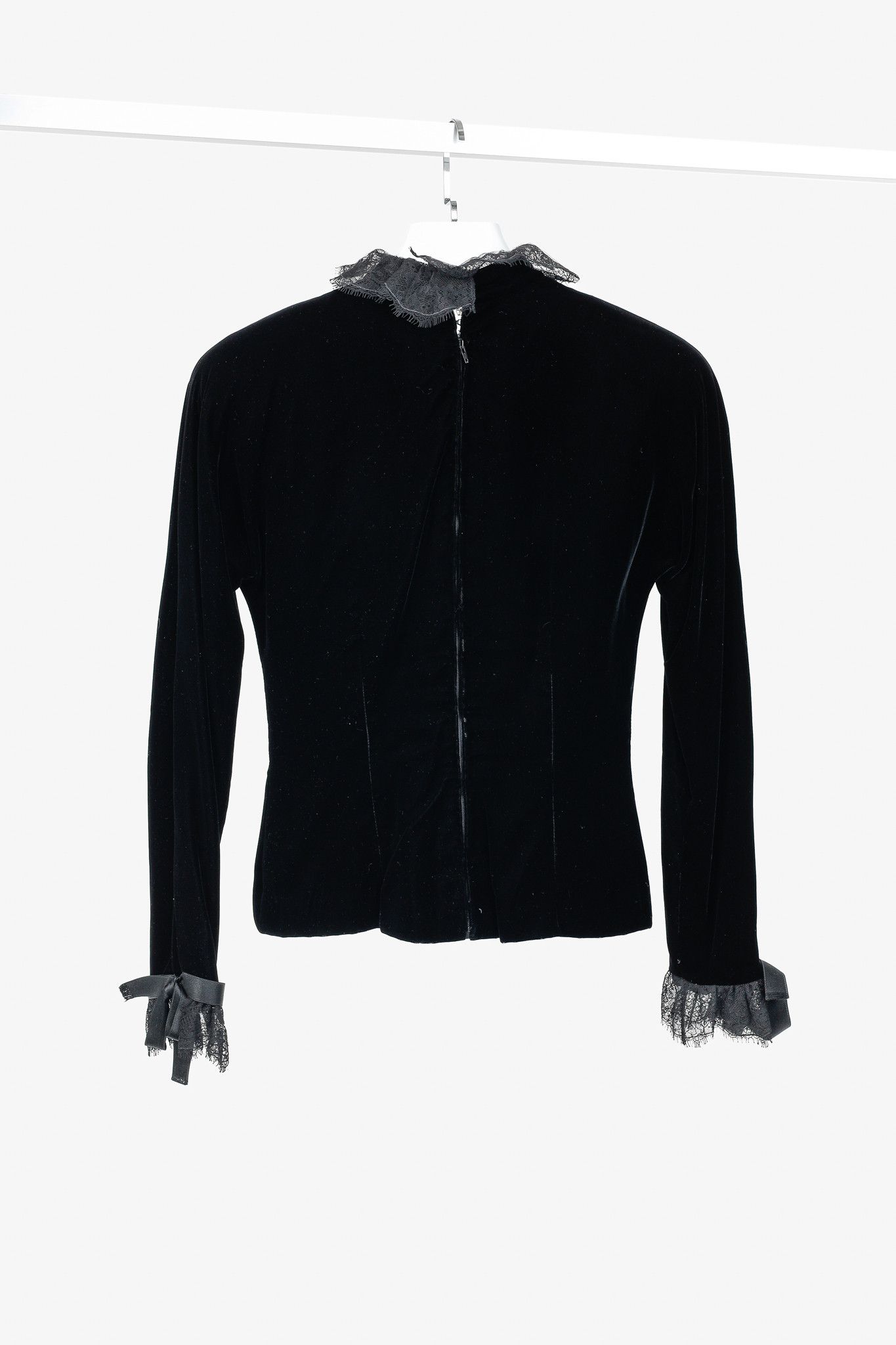 Vintage Carolyne Roehm Vintage Black Velvet Lace-Trim Top Size M / US 6-8 / IT 42-44 - 2 Thumbnail