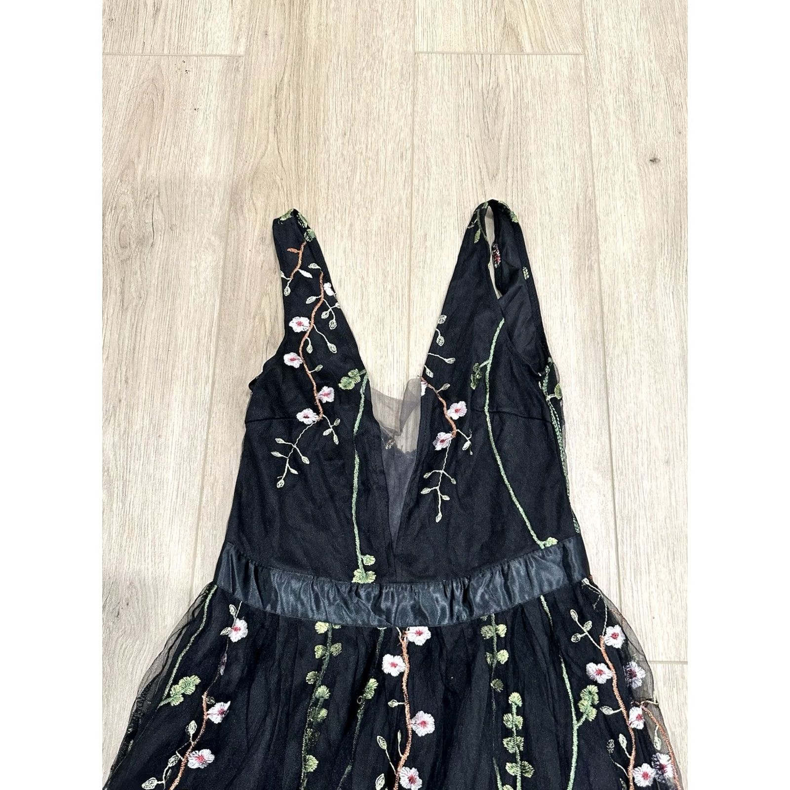 Marchesa VINTAGE? NWT Marchesa Notte Dress Size 2 Black Floral Elegant Evening Dress Size XS / US 0-2 / IT 36-38 - 7 Thumbnail