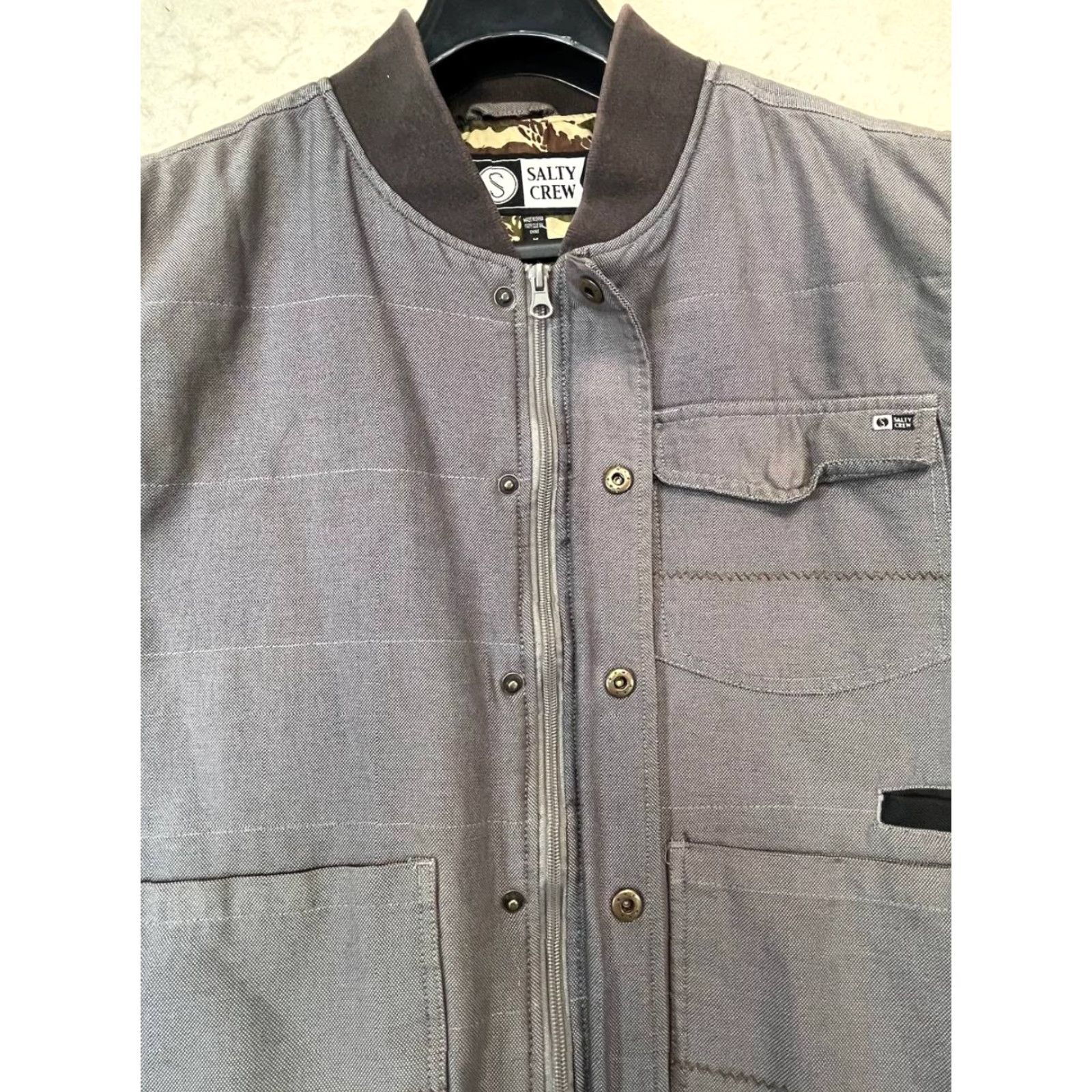 Vintage Salty Crew Vest Gray Camo Lined Snap Closure Shell Size Medium Men Regular Puffer Jacket Style Zip Logo Vest Lined Camouflage Shell Vintage: No Size US M / EU 48-50 / 2 - 5 Thumbnail