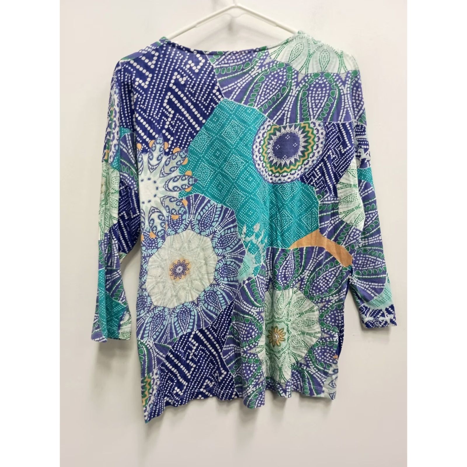 Vintage Chicos Womens Wearable Art Top Medium Blue Abstract 3/4 Sleeve Pullover Casual Shirt Womens Art Top 3/4 Sleeve Blue Pullover Casual Chico's Size M / US 6-8 / IT 42-44 - 6 Thumbnail