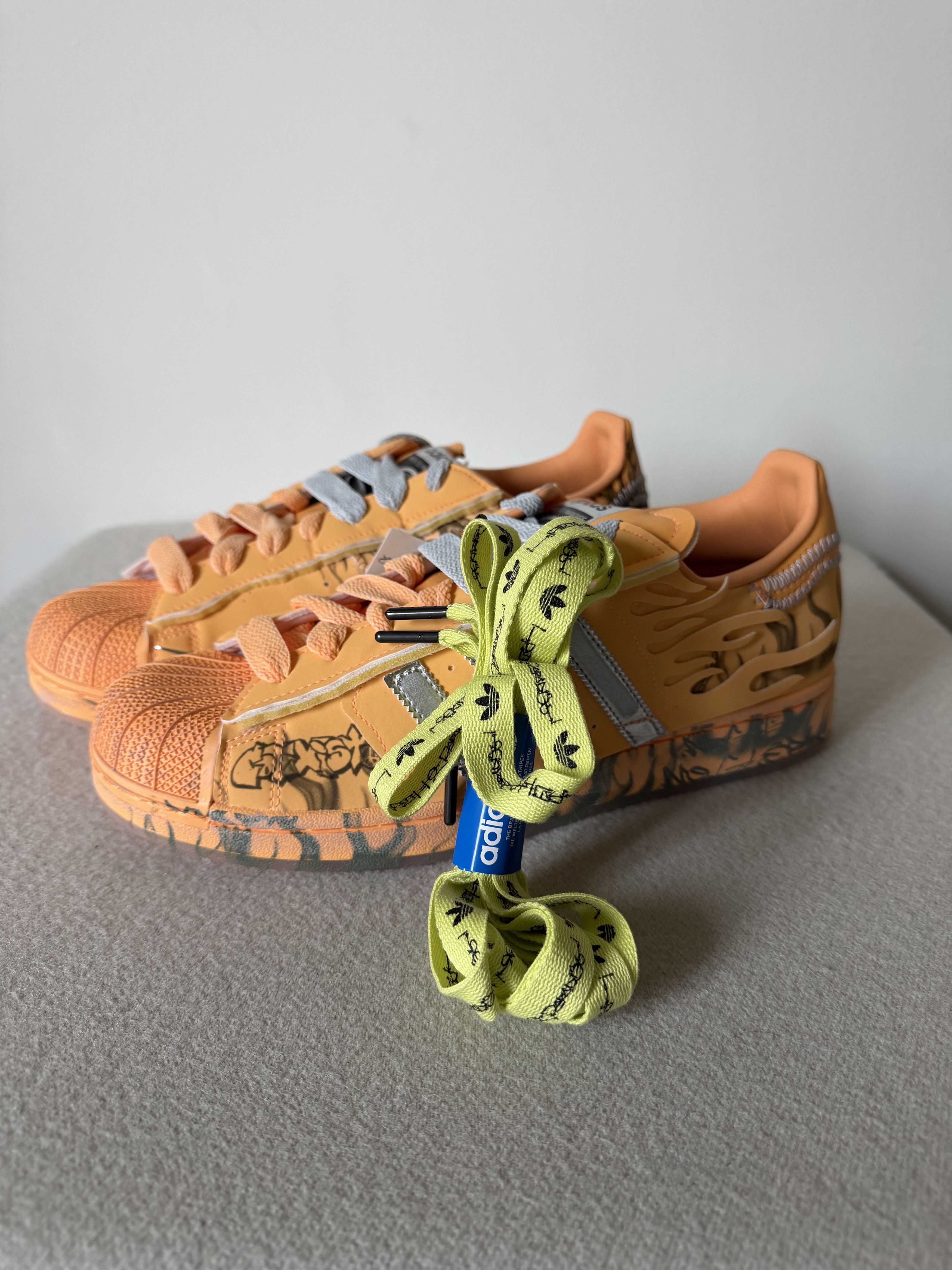 Adidas Hellstar Adidas Superstar in Hazy Orange Size US 11.5 / EU 44-45 - 7 Thumbnail