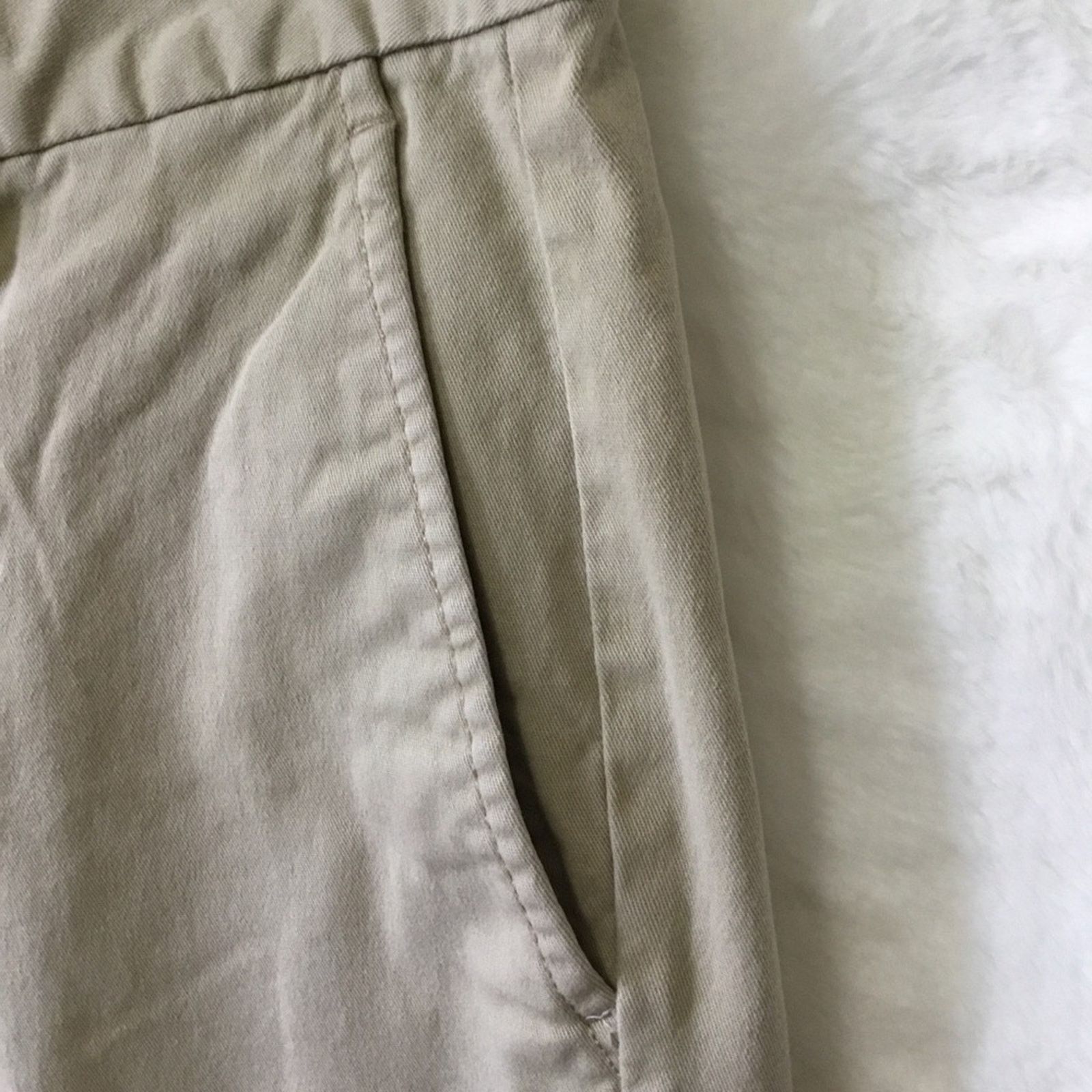 Old Navy Old Navy Beige Ultimate Straight Khaki Pants Size US 28 / EU 44 - 6 Thumbnail