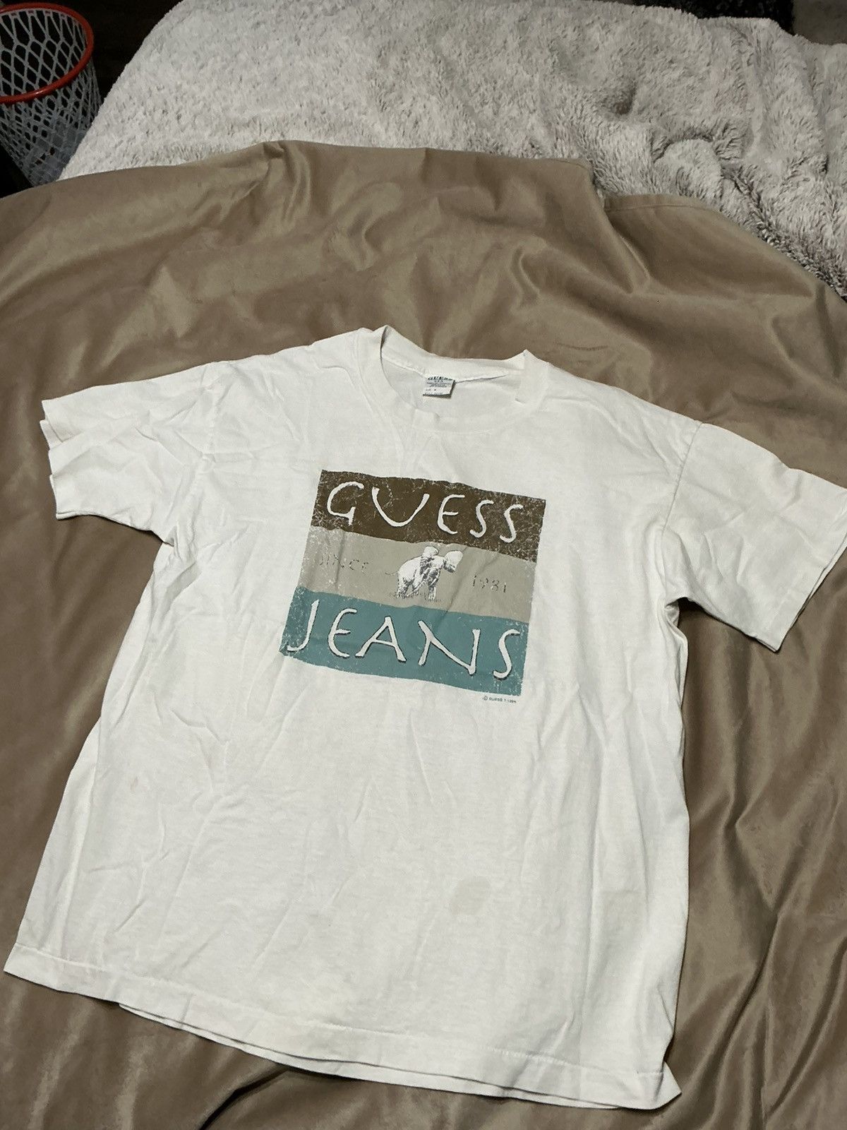 Guess Vintage Guess t shirt Size US L / EU 52-54 / 3 - 1 Thumbnail