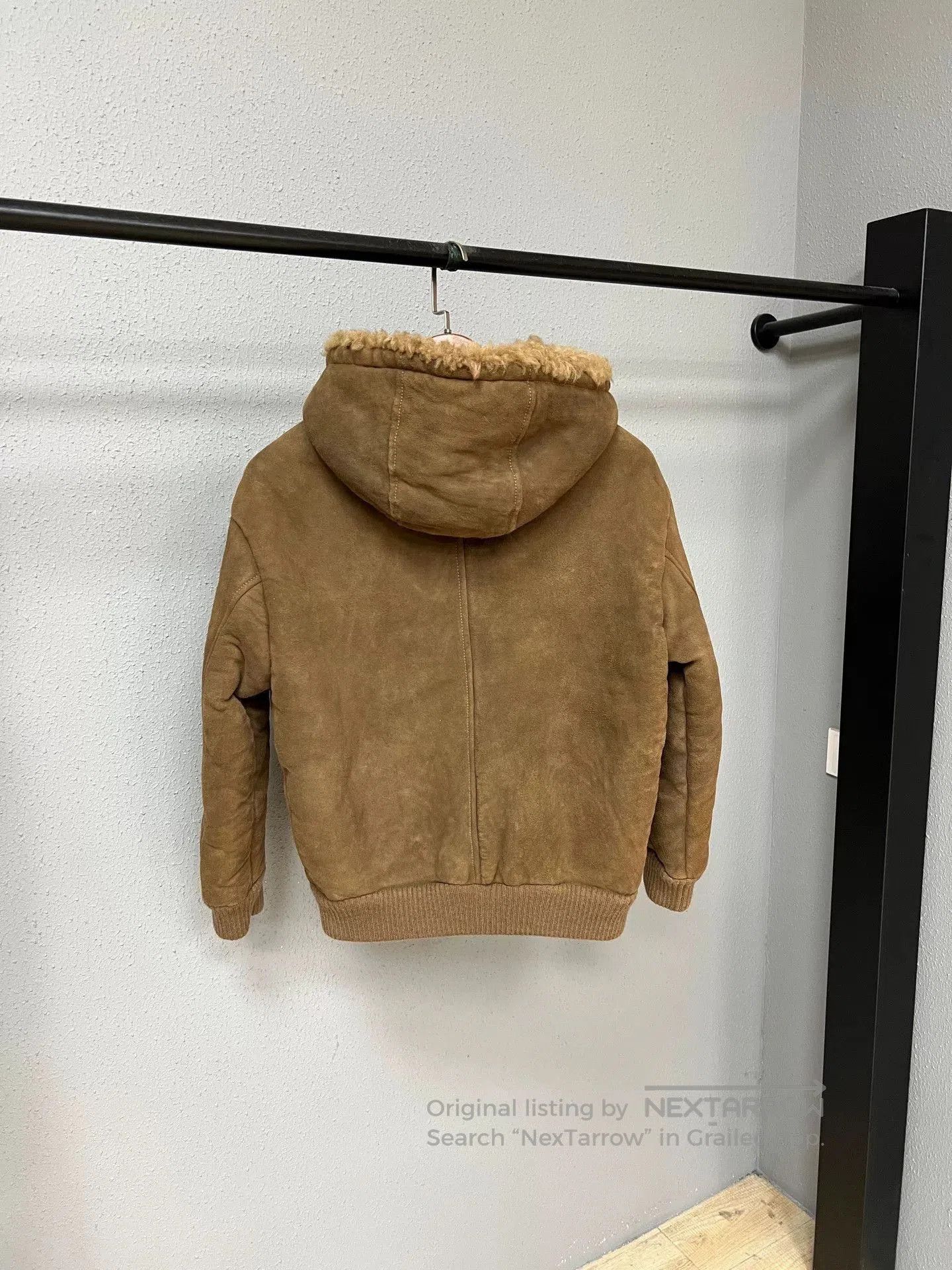 Miu Miu brown shearling hooded jacket. Size S / US 4 / IT 40 - 2 Thumbnail
