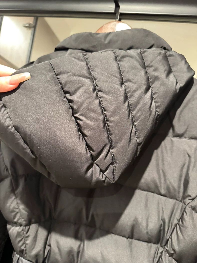 Versace Versace Goose down jacket with a hood Size M / US 6-8 / IT 42-44 - 5 Thumbnail