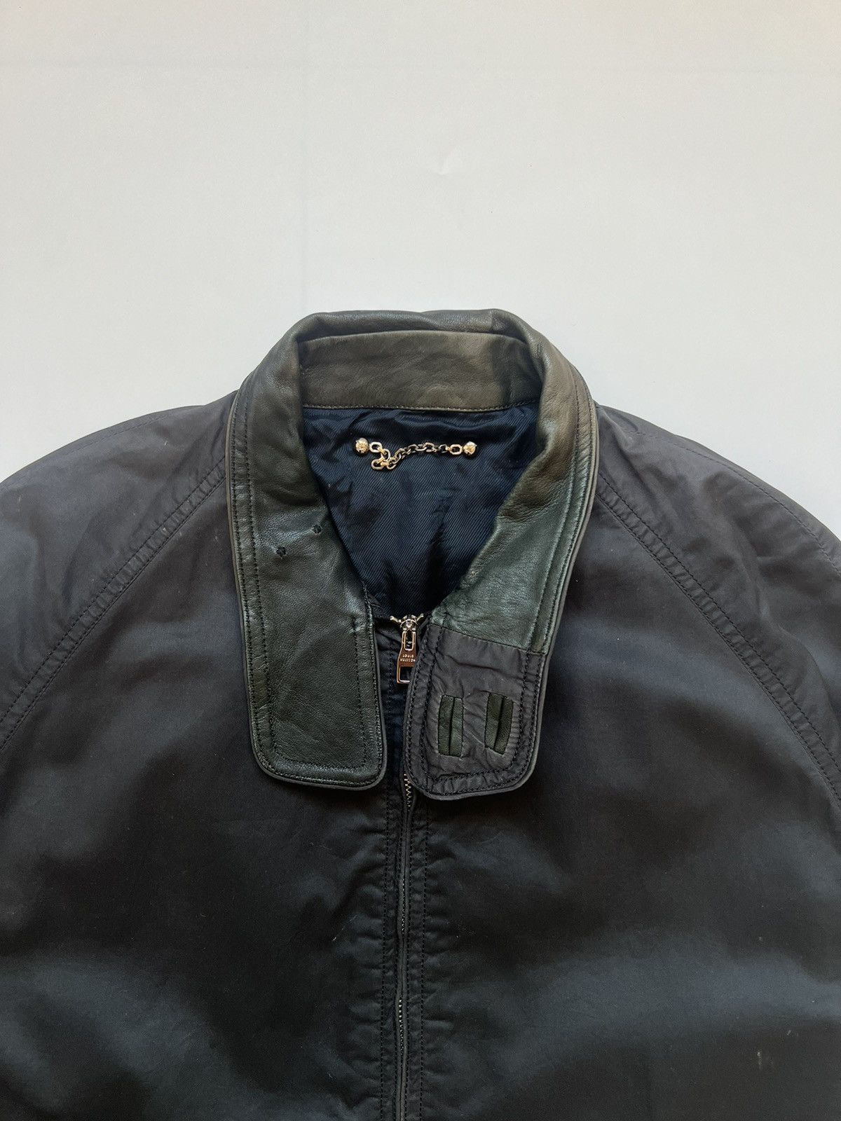 Louis Vuitton F/W 2009 Louis Vuitton Blouson Black Jacket Size US S / EU 44-46 / 1 - 7 Thumbnail