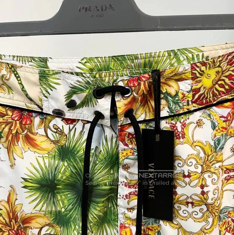 Versace Versace Colorful Men's Polyester Shorts . Size US 30 / EU 46 - 3 Thumbnail