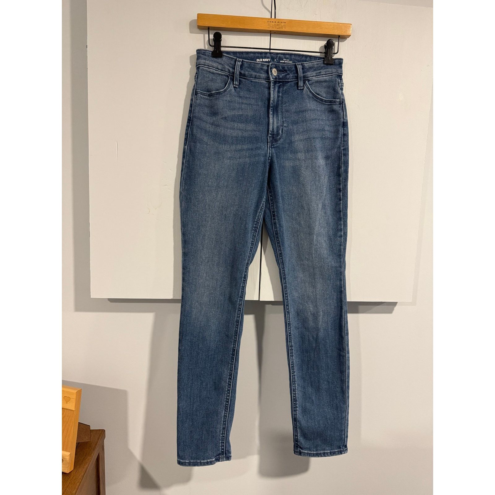 Old Navy Old Navy High Rise Wow Straight Jeans Size 2 Size 26" / US 2 / IT 38 - 1 Thumbnail