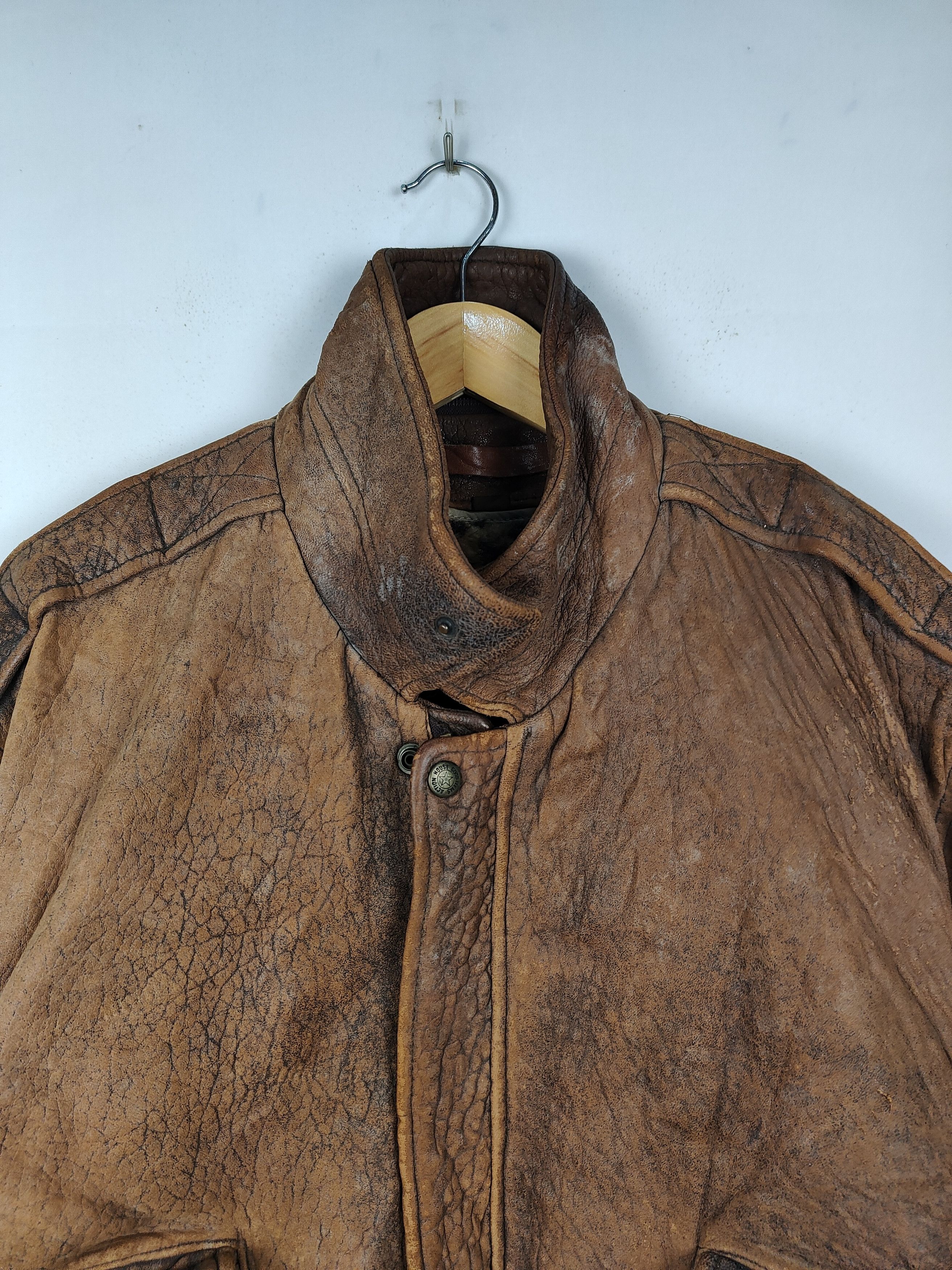 Japanese Brand Vintage Kotobuki Leather Flight Bomber Jacket A-2 Size US L / EU 52-54 / 3 - 2 Thumbnail