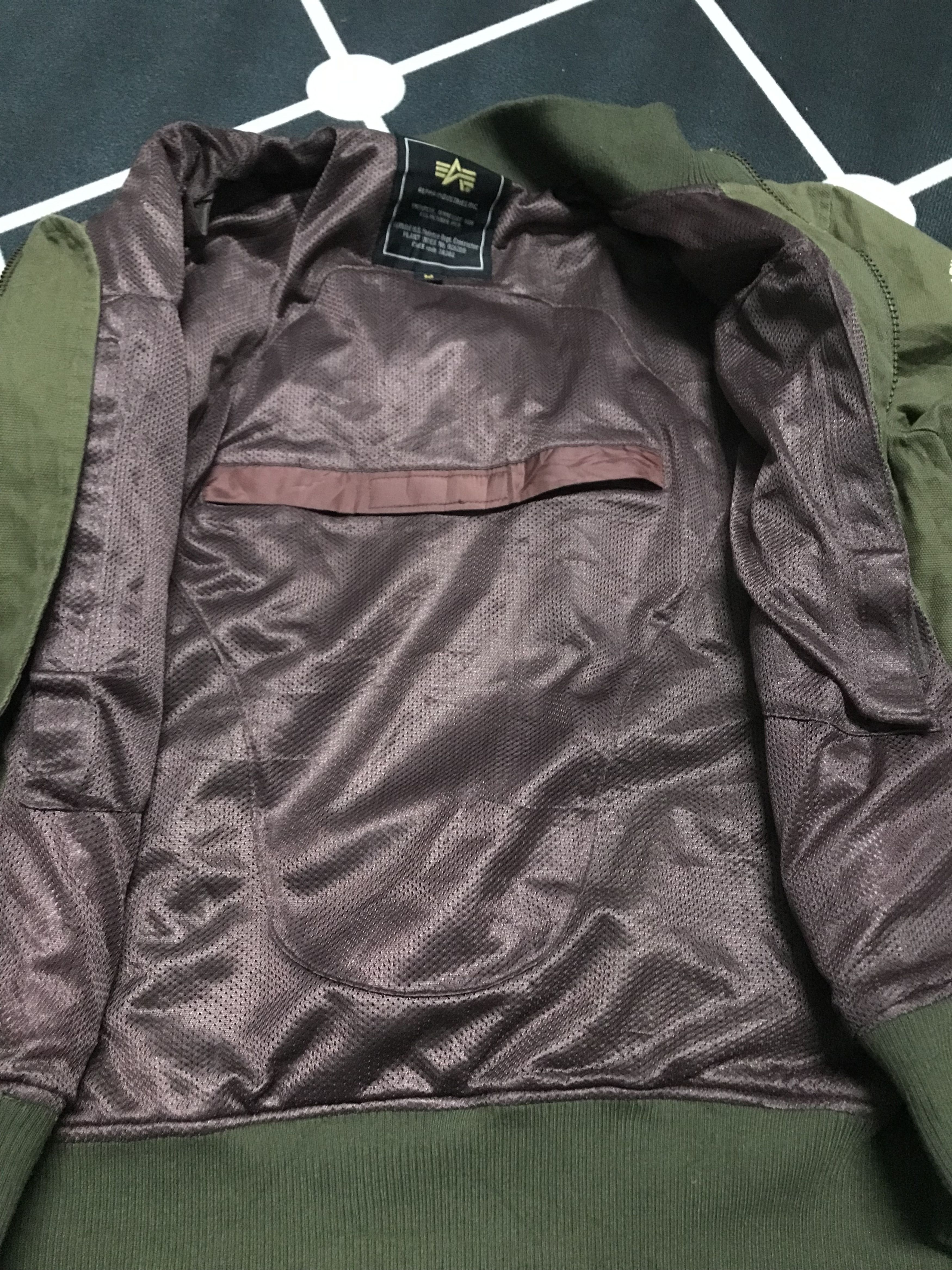 Alpha Industries Alpha Industries U.S Airforce Size US M / EU 48-50 / 2 - 3 Thumbnail