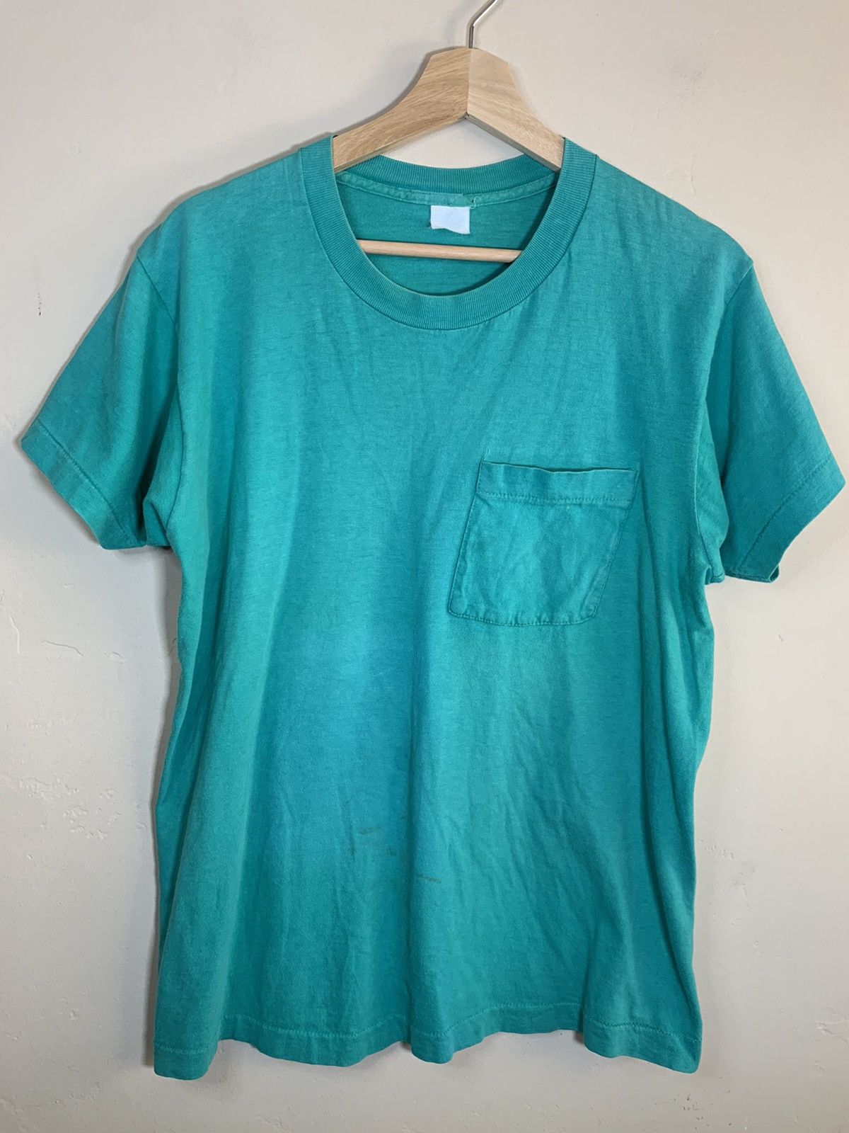 Vintage *RARE* Vintage 70’s Turquoise Single Stitch Pocket T-Shirt Size US L / EU 52-54 / 3 - 1 Thumbnail