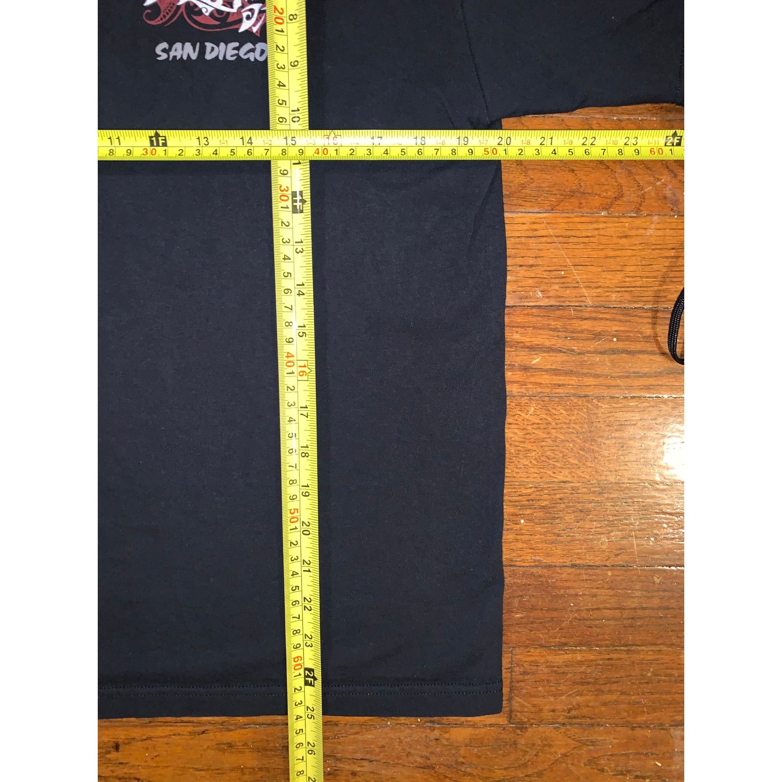 Other × Vintage Vintage Tribal Shark San Diego T Shirt Black Surf Y2K Medium Size US M / EU 48-50 / 2 - 7 Thumbnail