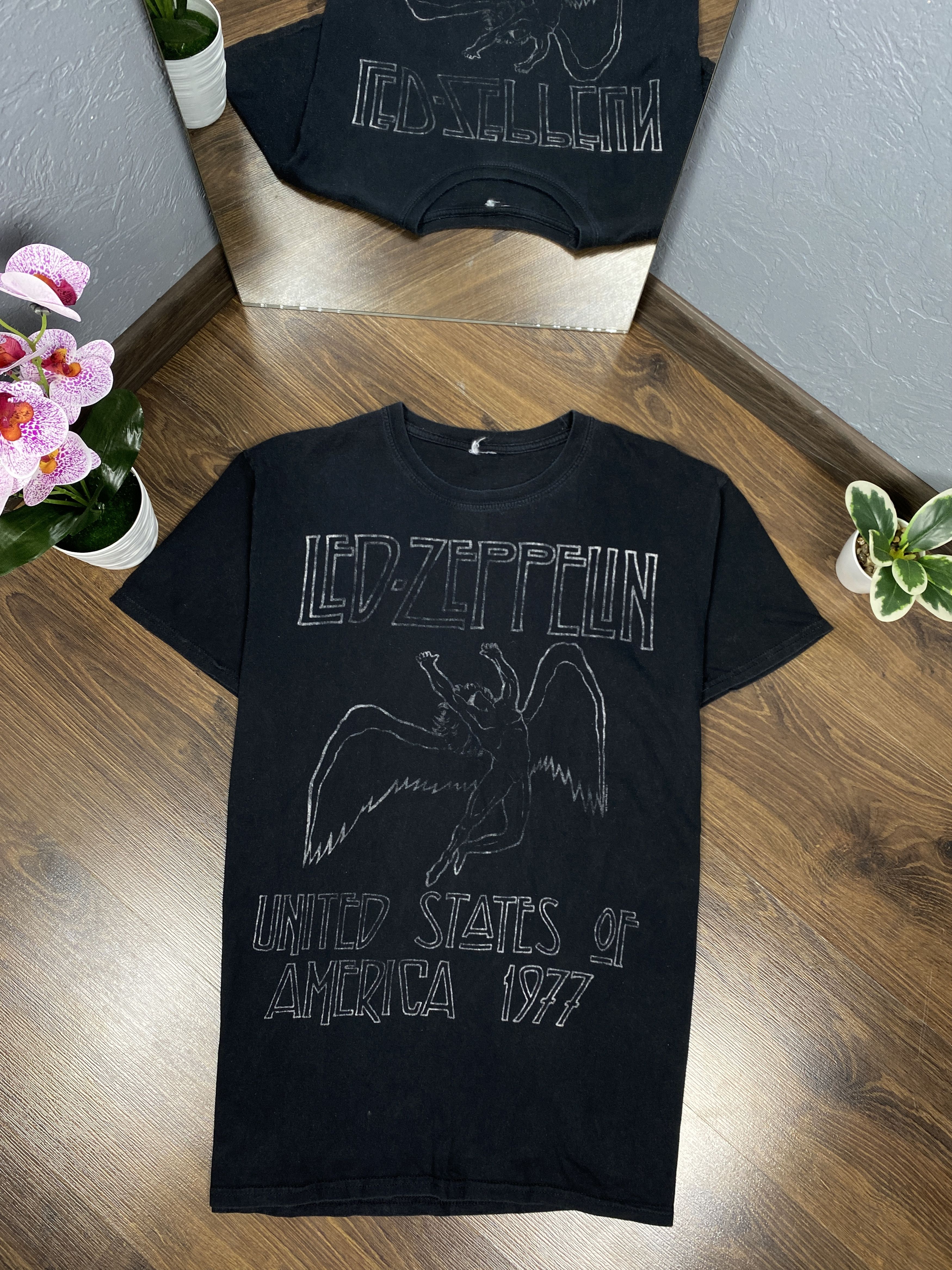 Band Tees Led Zeppelin vintage rock band t-shirt y2k Size US M / EU 48-50 / 2 - 1 Thumbnail