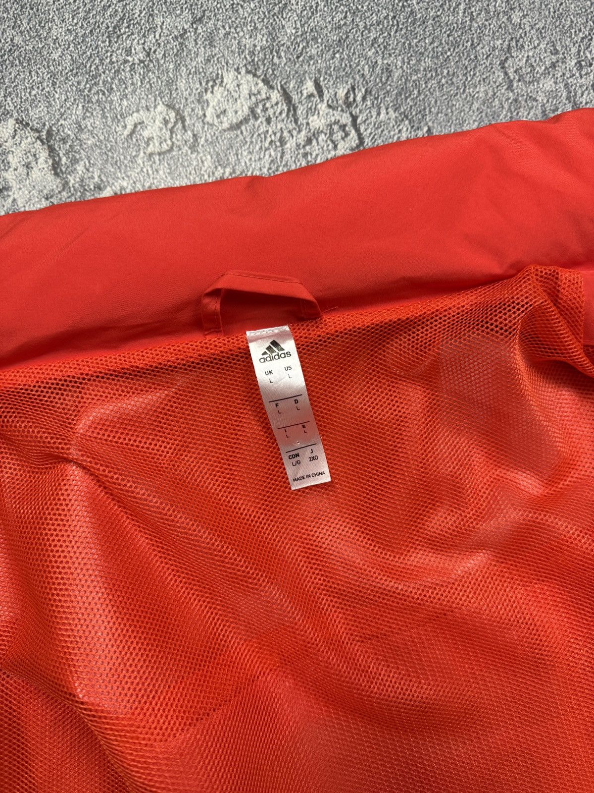 Adidas Vintage Adidas FC Bayern Munchen Soccer Zip Up Windbreaker Size US L / EU 52-54 / 3 - 11 Thumbnail