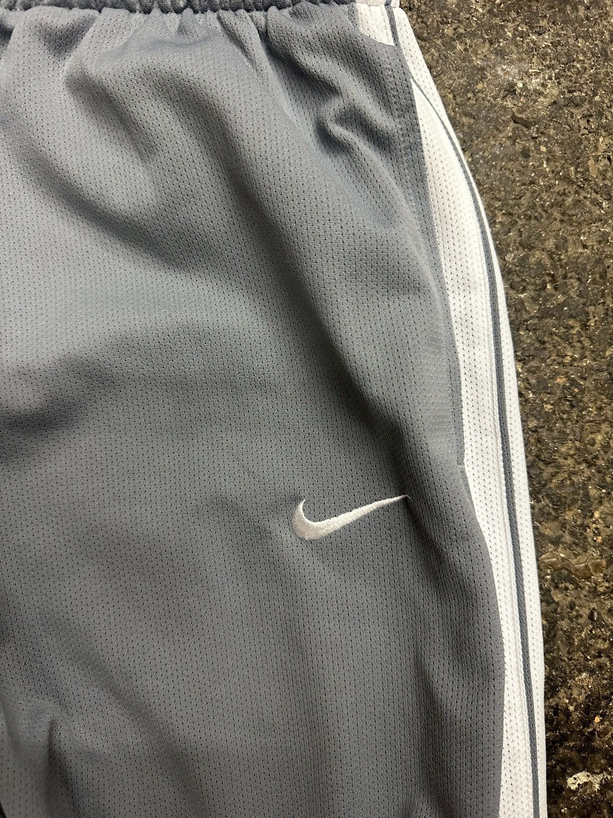 Nike Y2k nike zippered basketball track pants Size US 30 / EU 46 - 4 Thumbnail