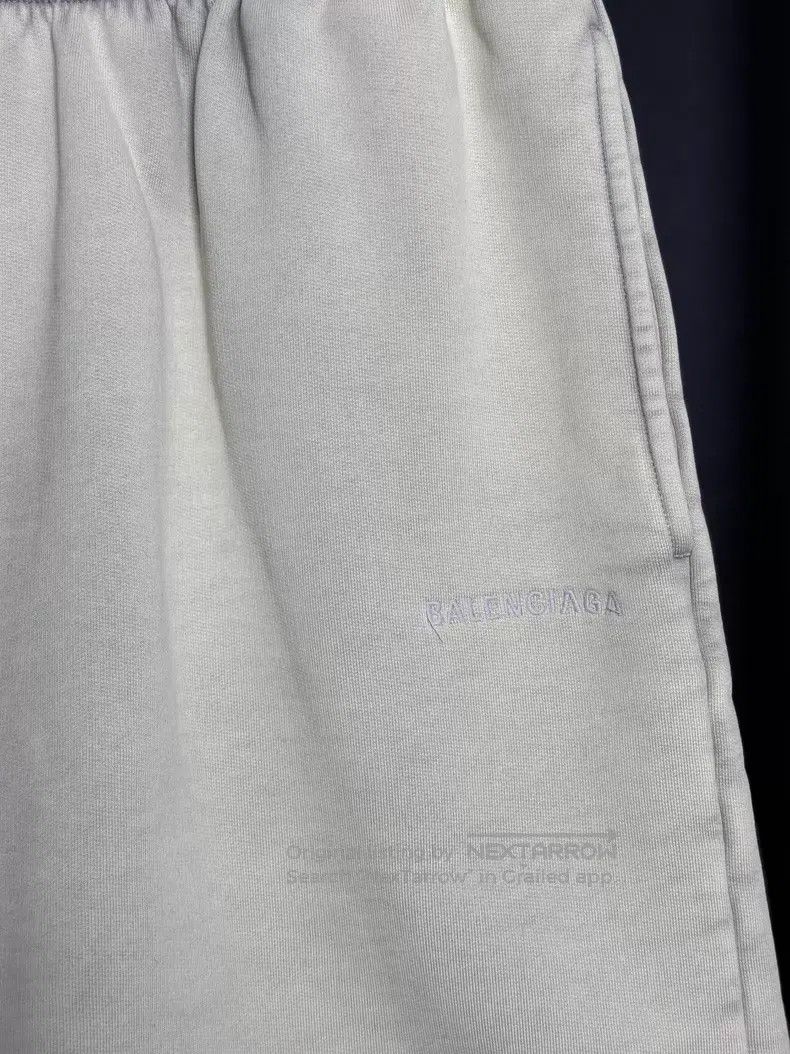 Balenciaga Balenciaga size XXS Embroidered Logo Shorts Size US 27 - 2 Thumbnail