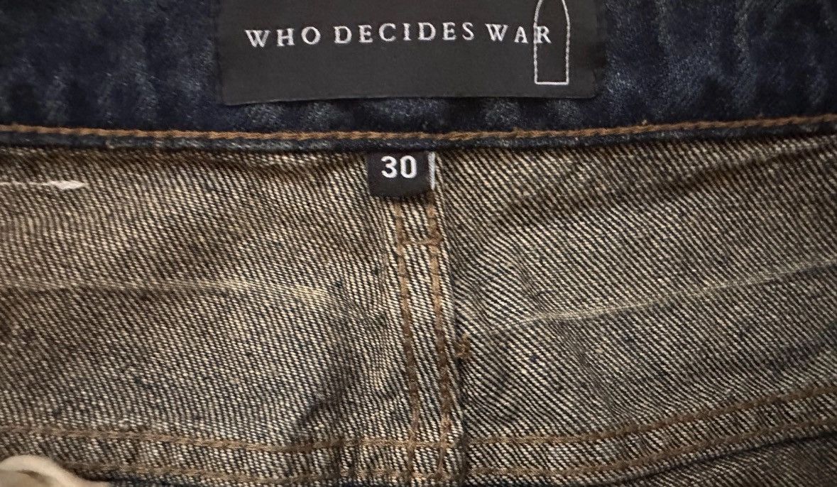 Who Decides War jeans size 30