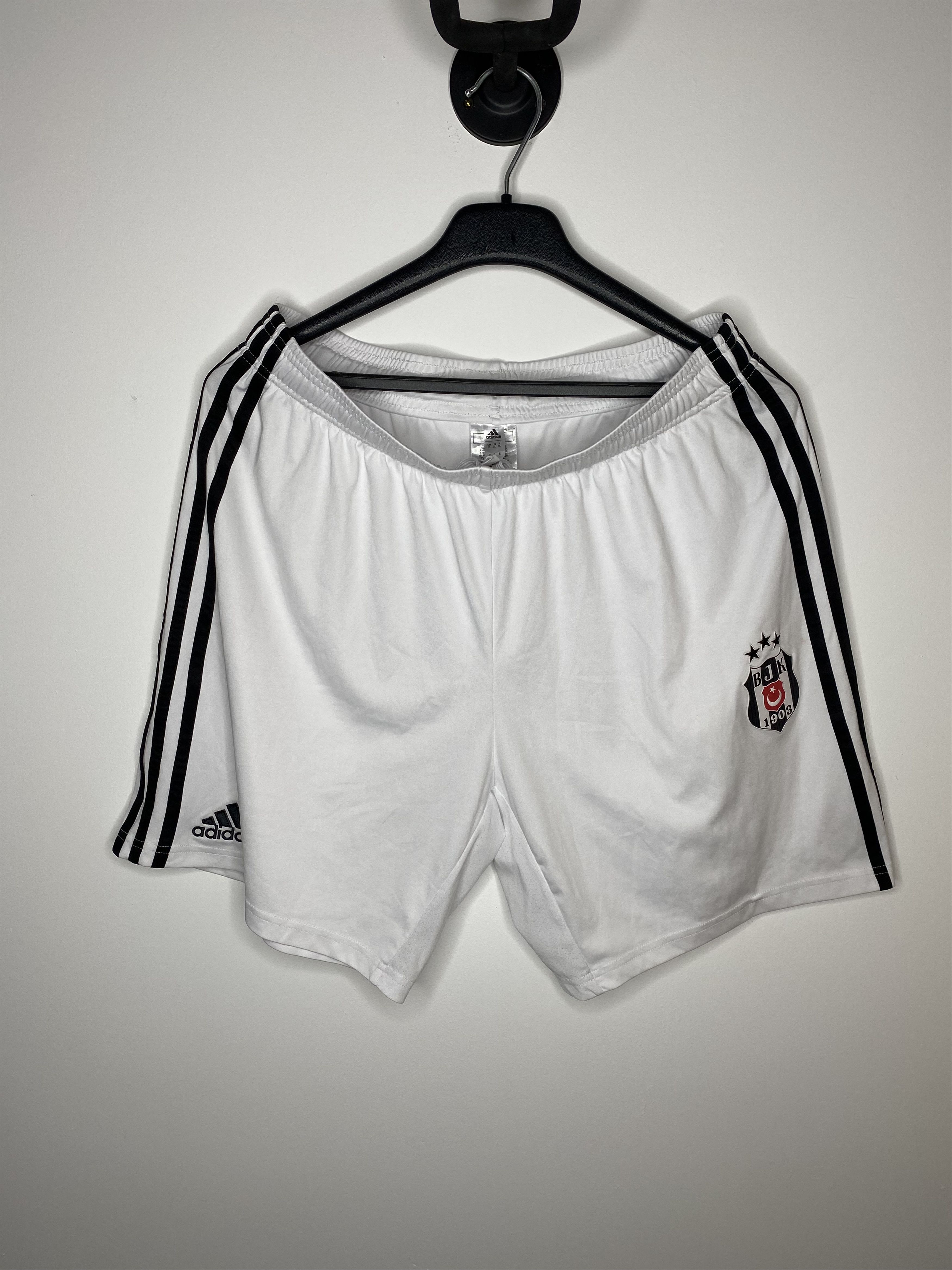 Adidas BEŞİKTAŞ BESIKTAS 2022 2023 HOME FOOTBALL SOCCER SHORTS Size US 32 / EU 48 - 1 Thumbnail