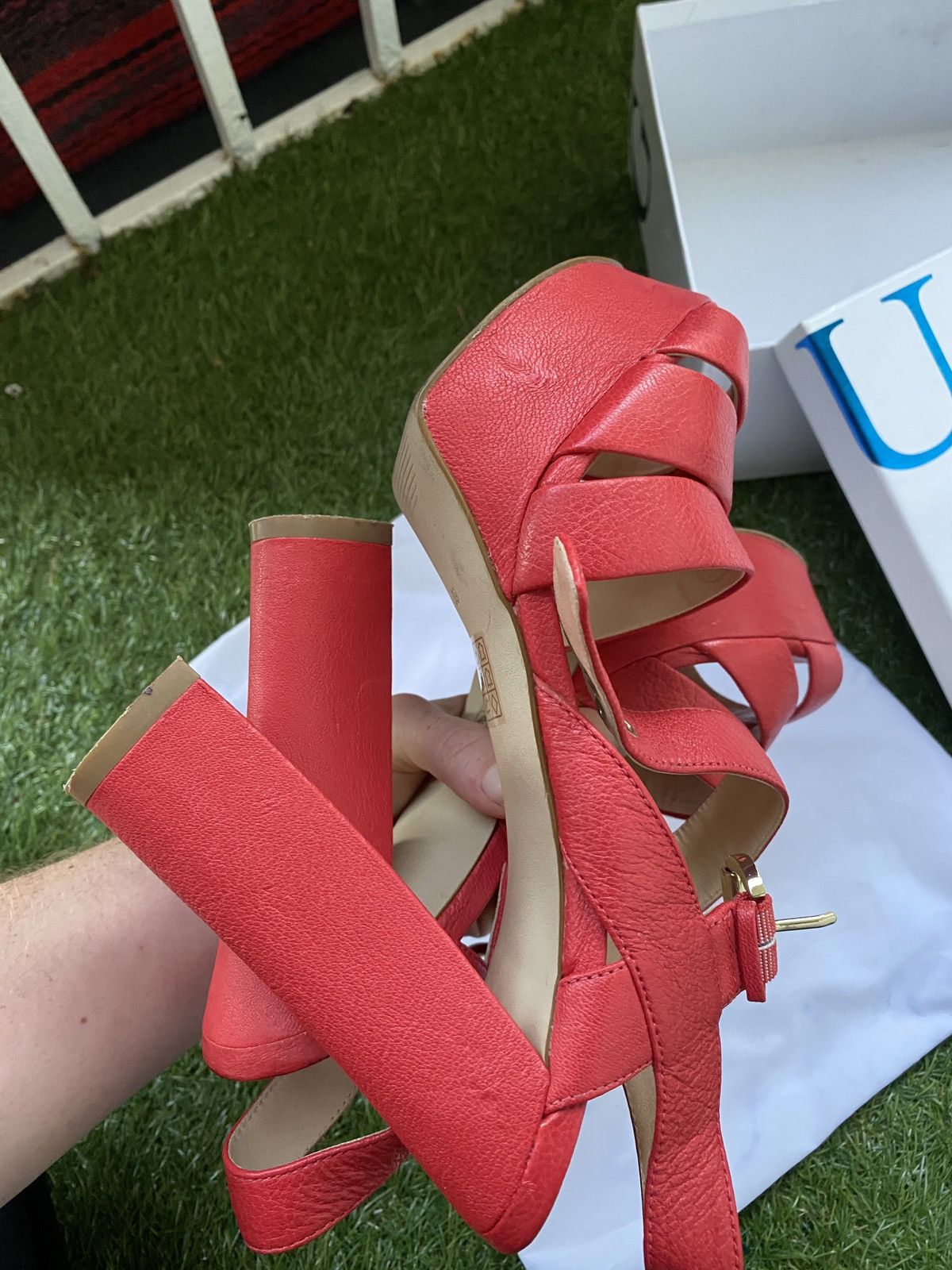 Guess Leather heels in size 39 eu Size US 9 / IT 39 - 7 Thumbnail
