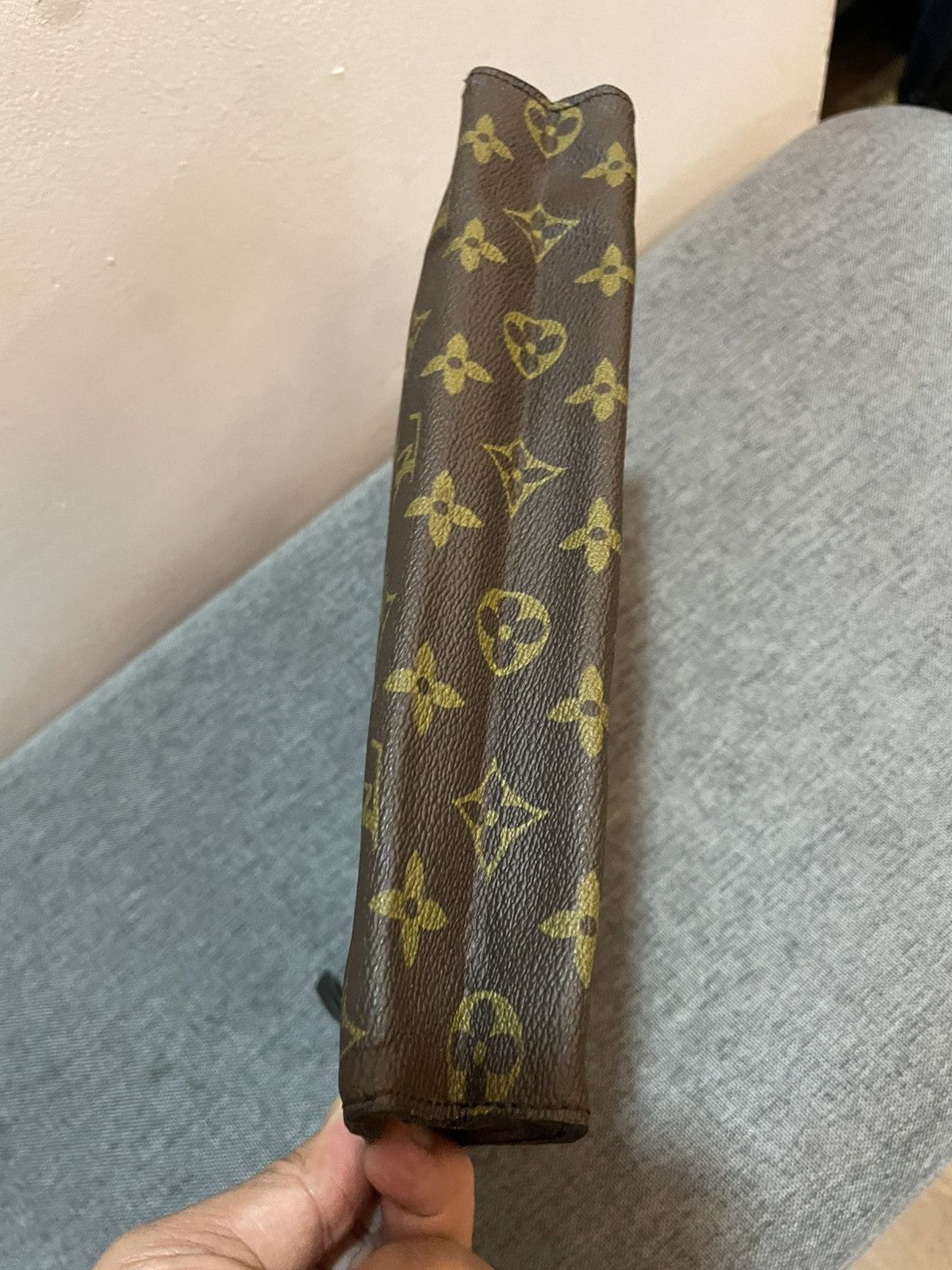 Louis Vuitton Authentic vintage Louis Vuitton Monogram Toiletry 26 Pouch Size ONE SIZE - 9 Thumbnail